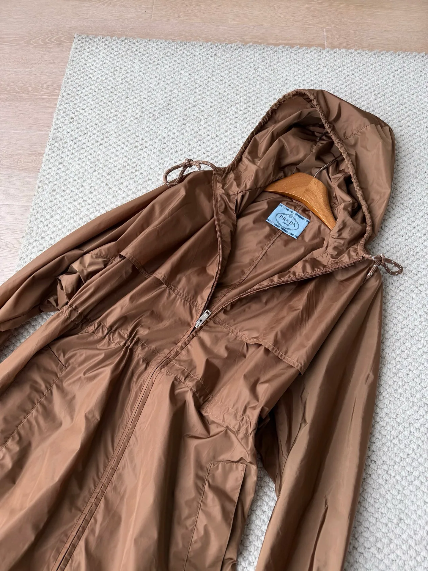 Куртки И Пуховики Женские Prada 10655102