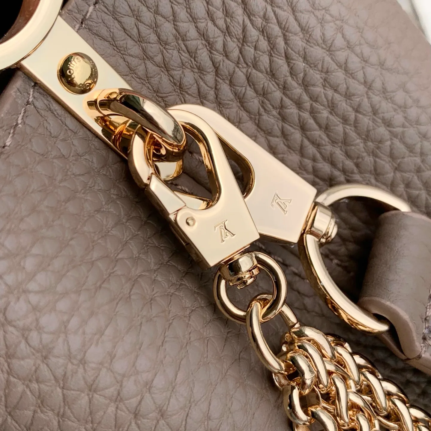Классические Сумки Женские Louis Vuitton 18147533