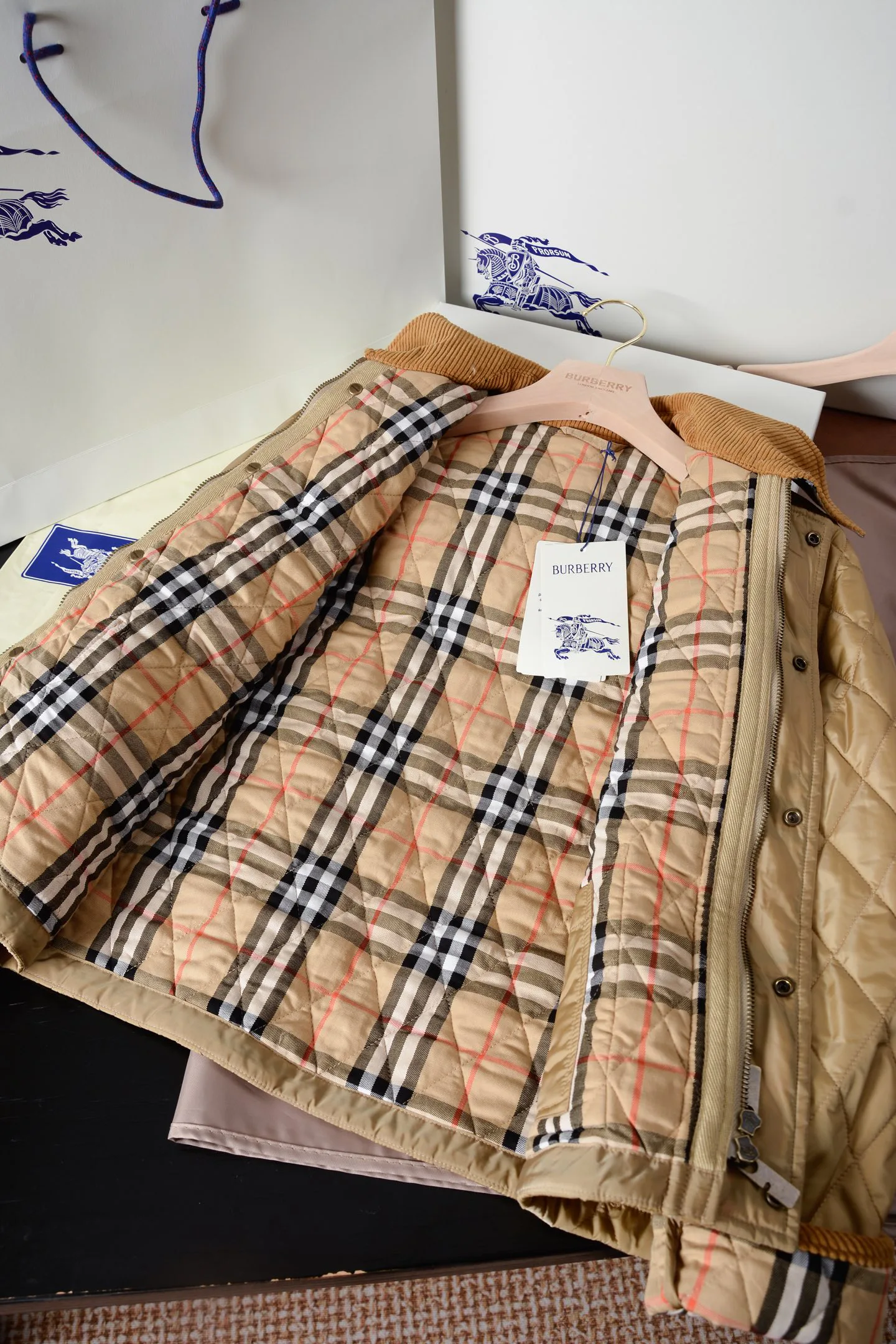 Куртки И Пуховики Женские Burberry 18512998