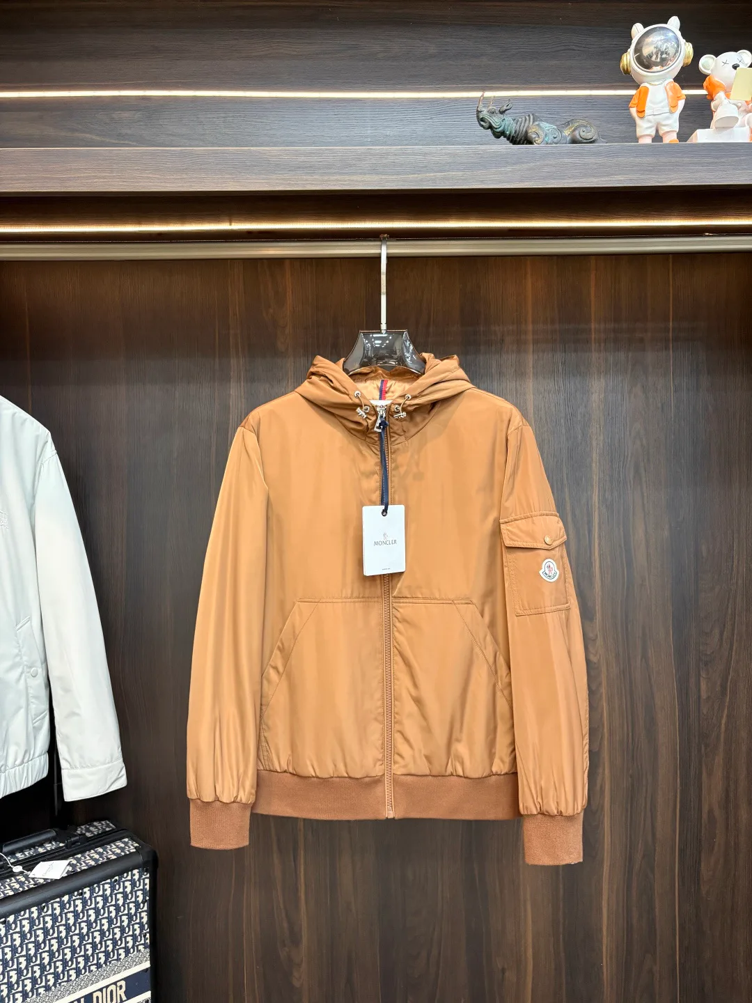 Куртки И Пуховики Женские Moncler 18157276