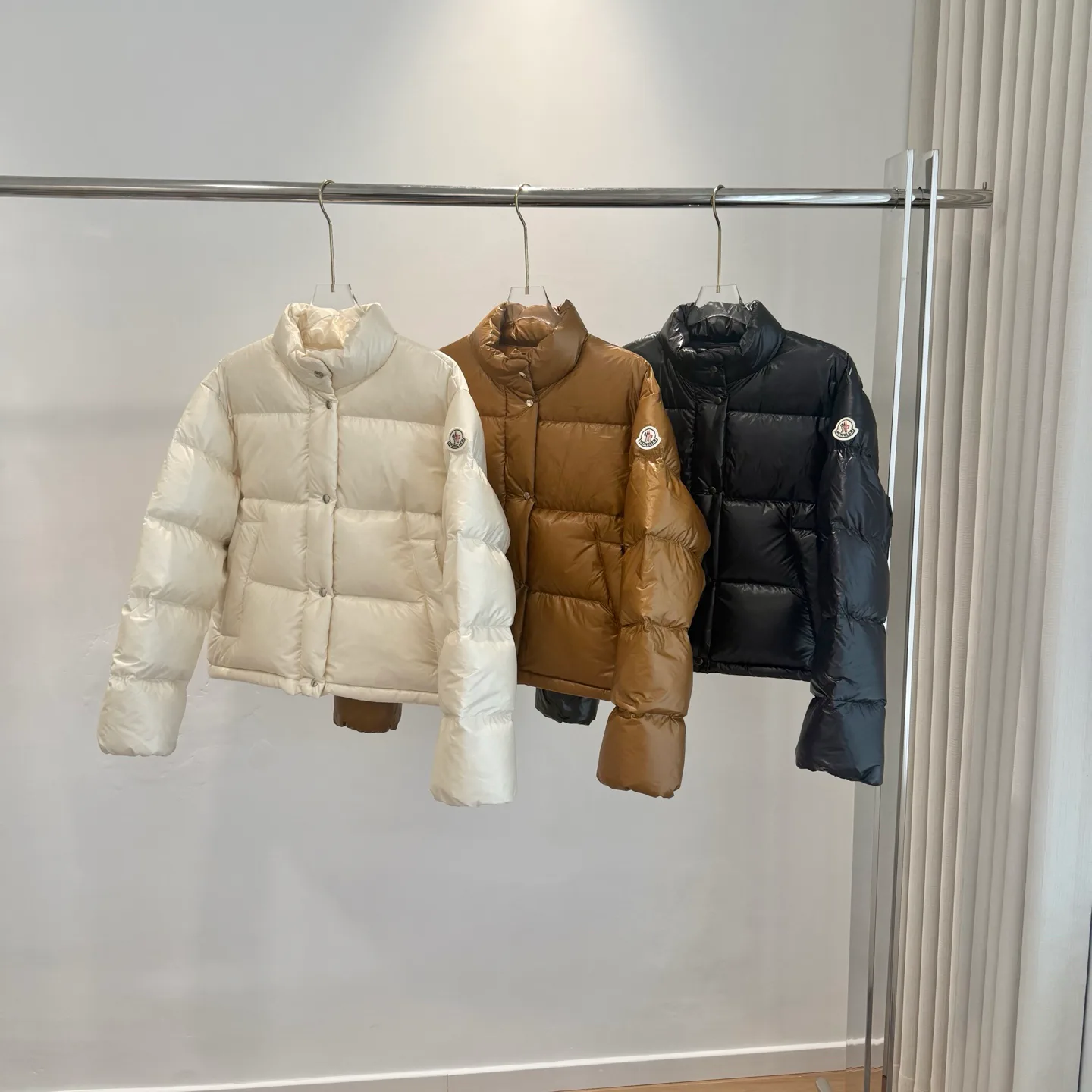 Куртки И Пуховики Женские Moncler 18723717