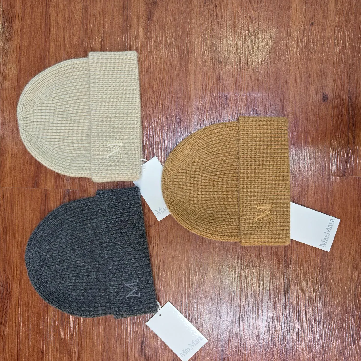 Головные Уборы Max Mara 10672