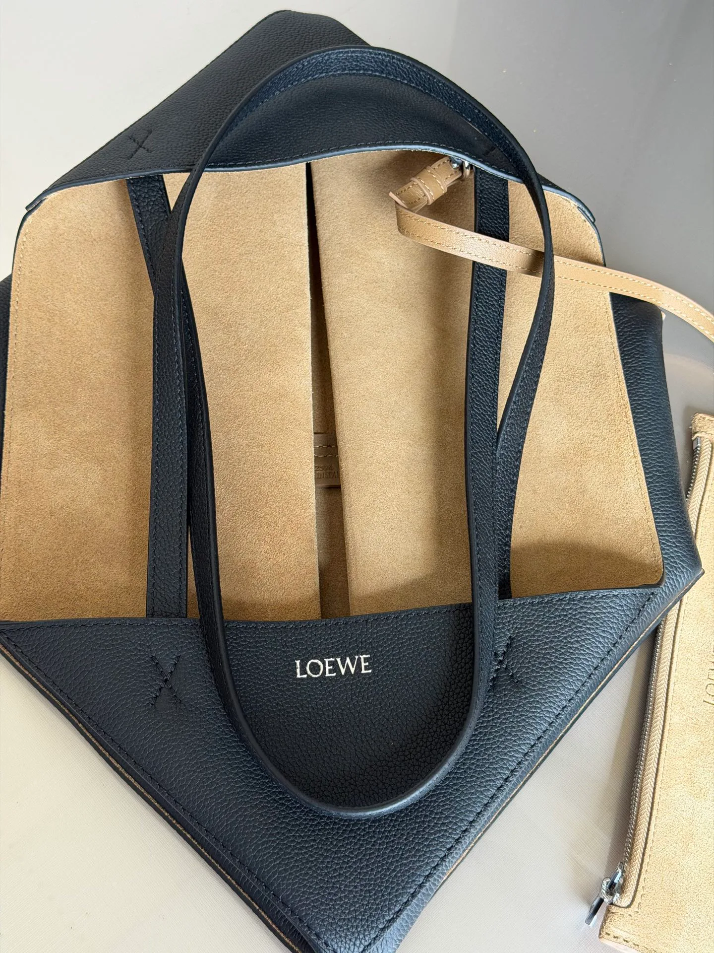 Классические Сумки Женские Loewe 1237500