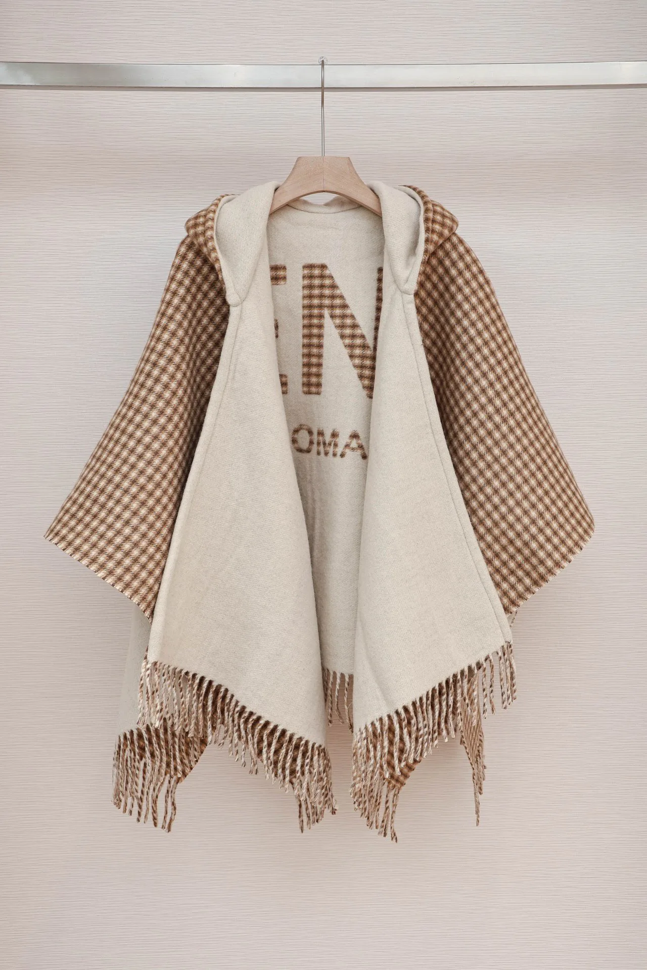 Шарфы Женские Fendi 185663