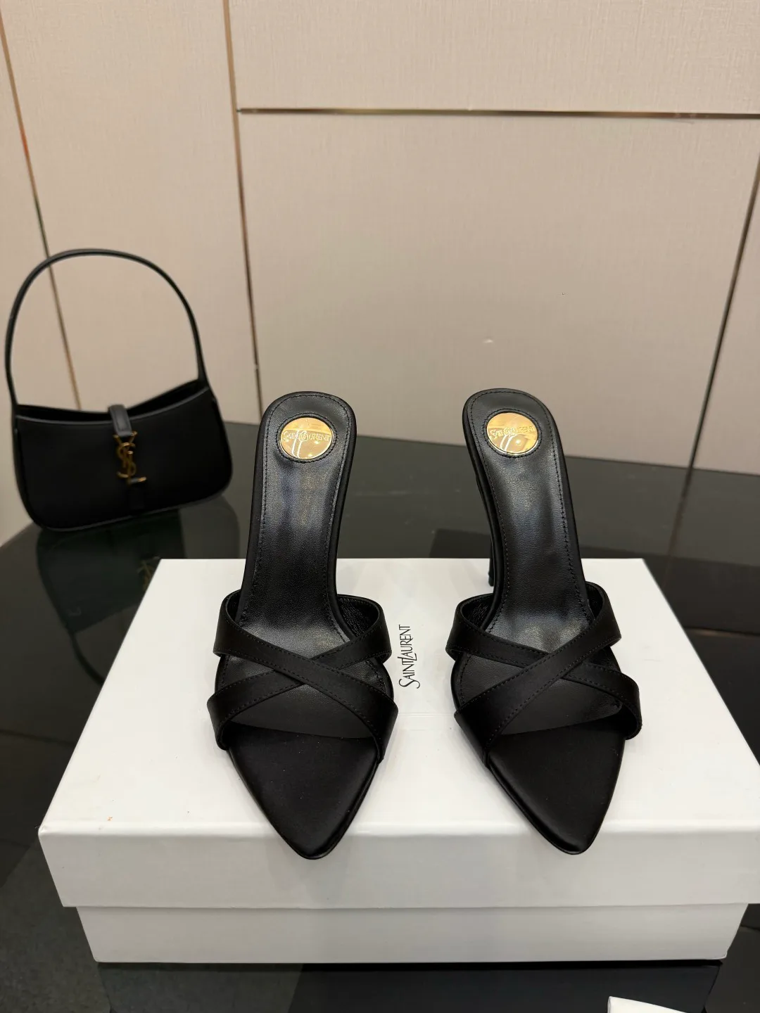 Босоножки Женские Saint Laurent 11424879