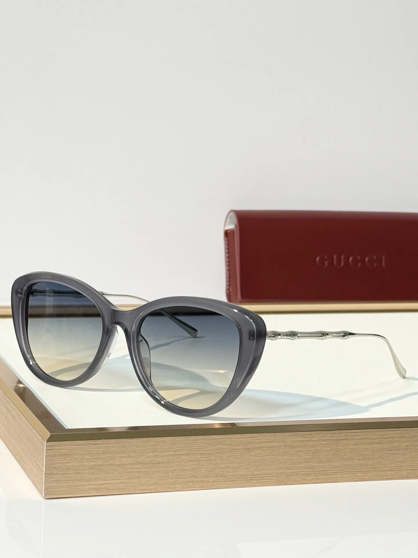 Очки Gucci 18602847
