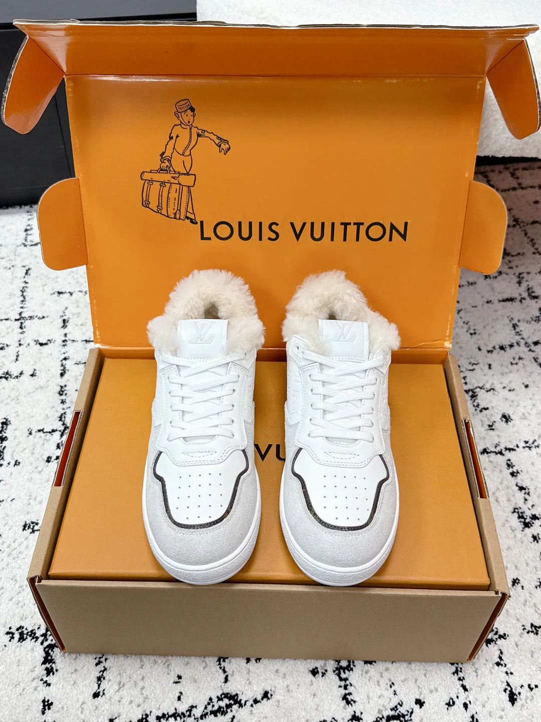 Кроссовки Женские Louis Vuitton 860621