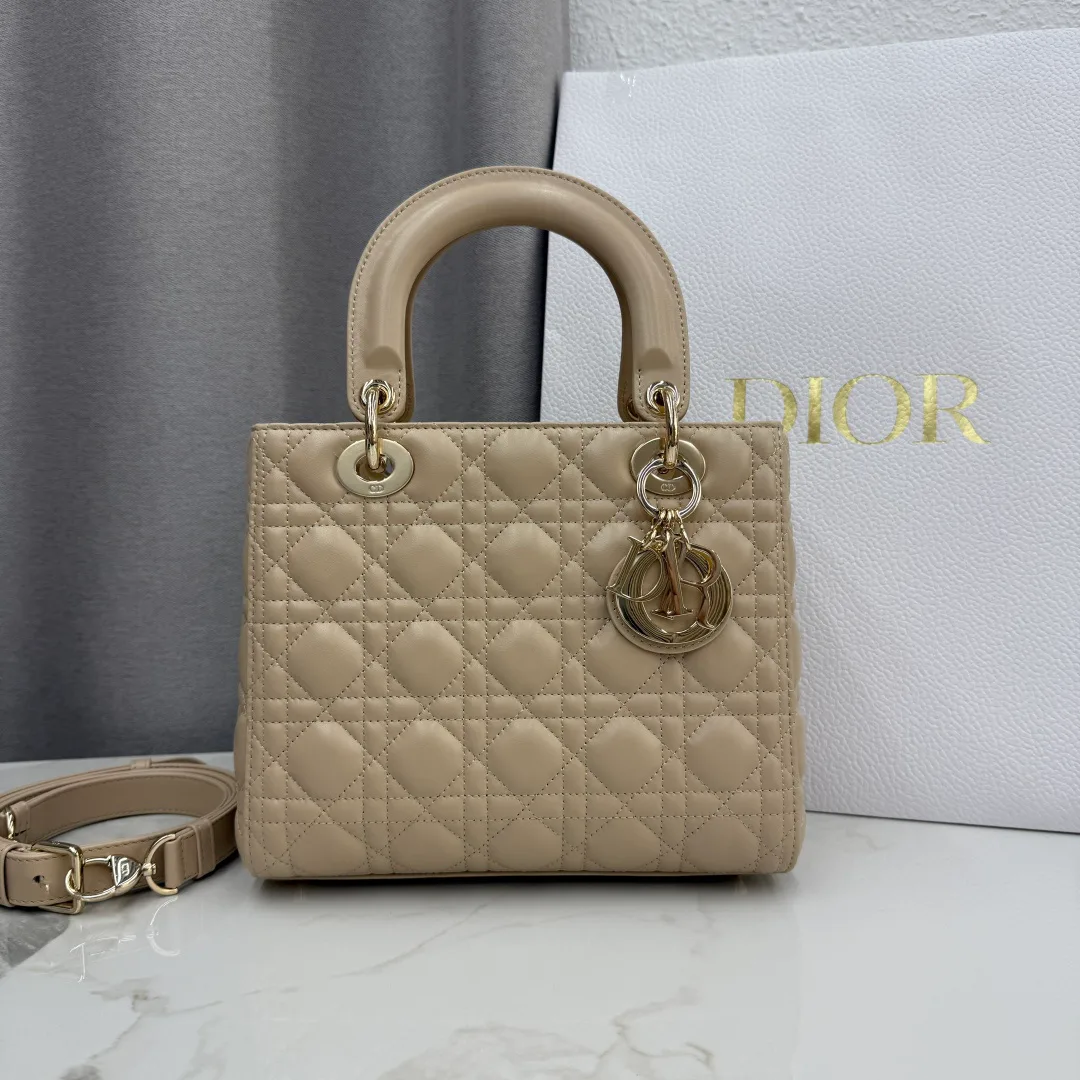 Классические Сумки Женские Christian Dior 12622360