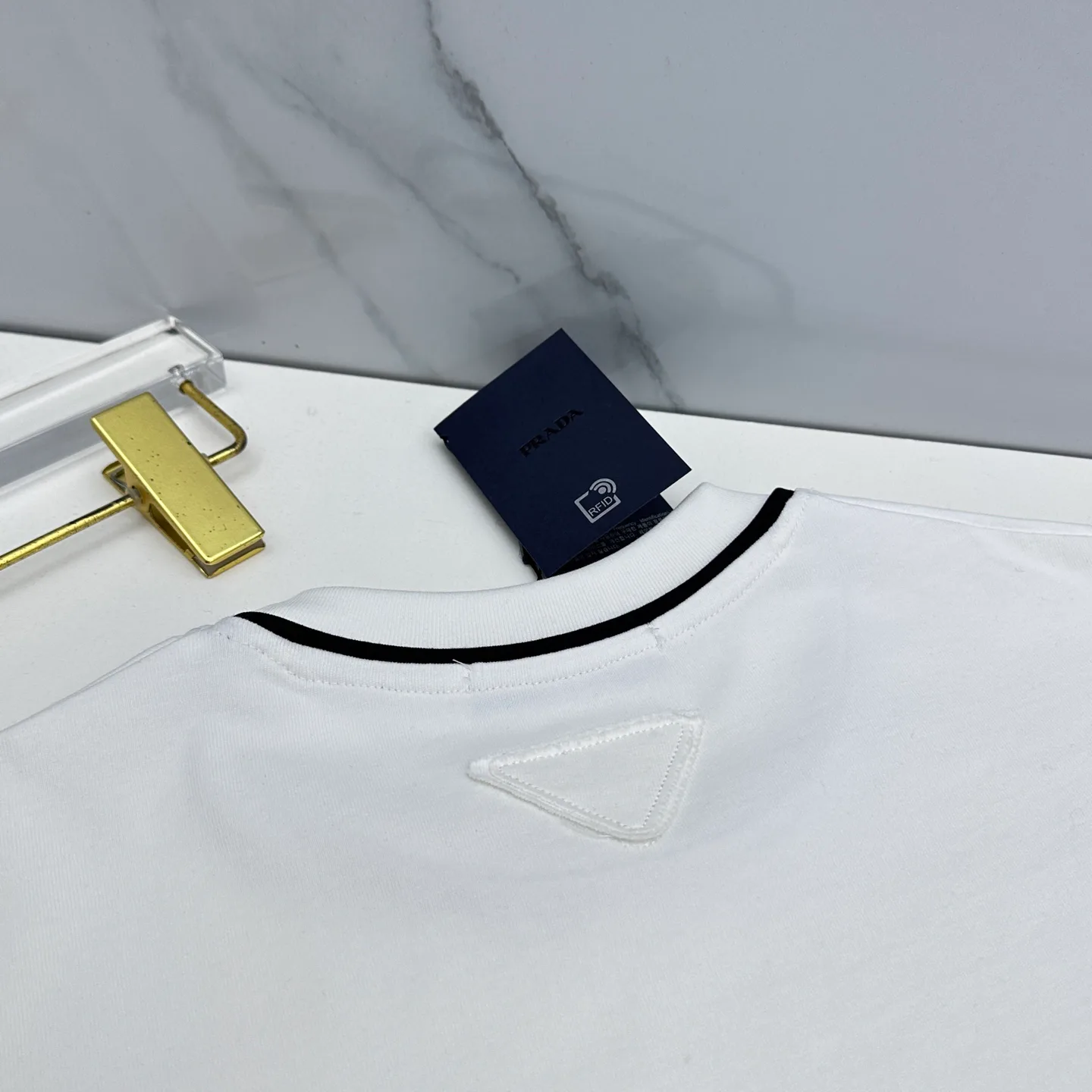 Футболки Женские Prada 2237466