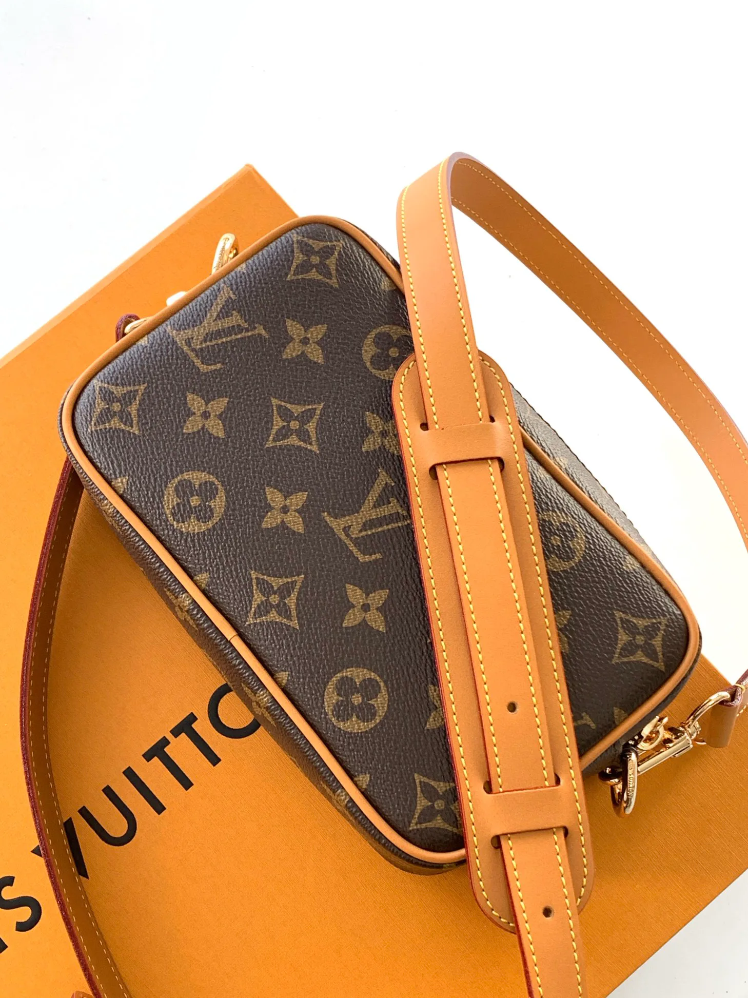 Сумки На Ремне Женские Louis Vuitton 3885417