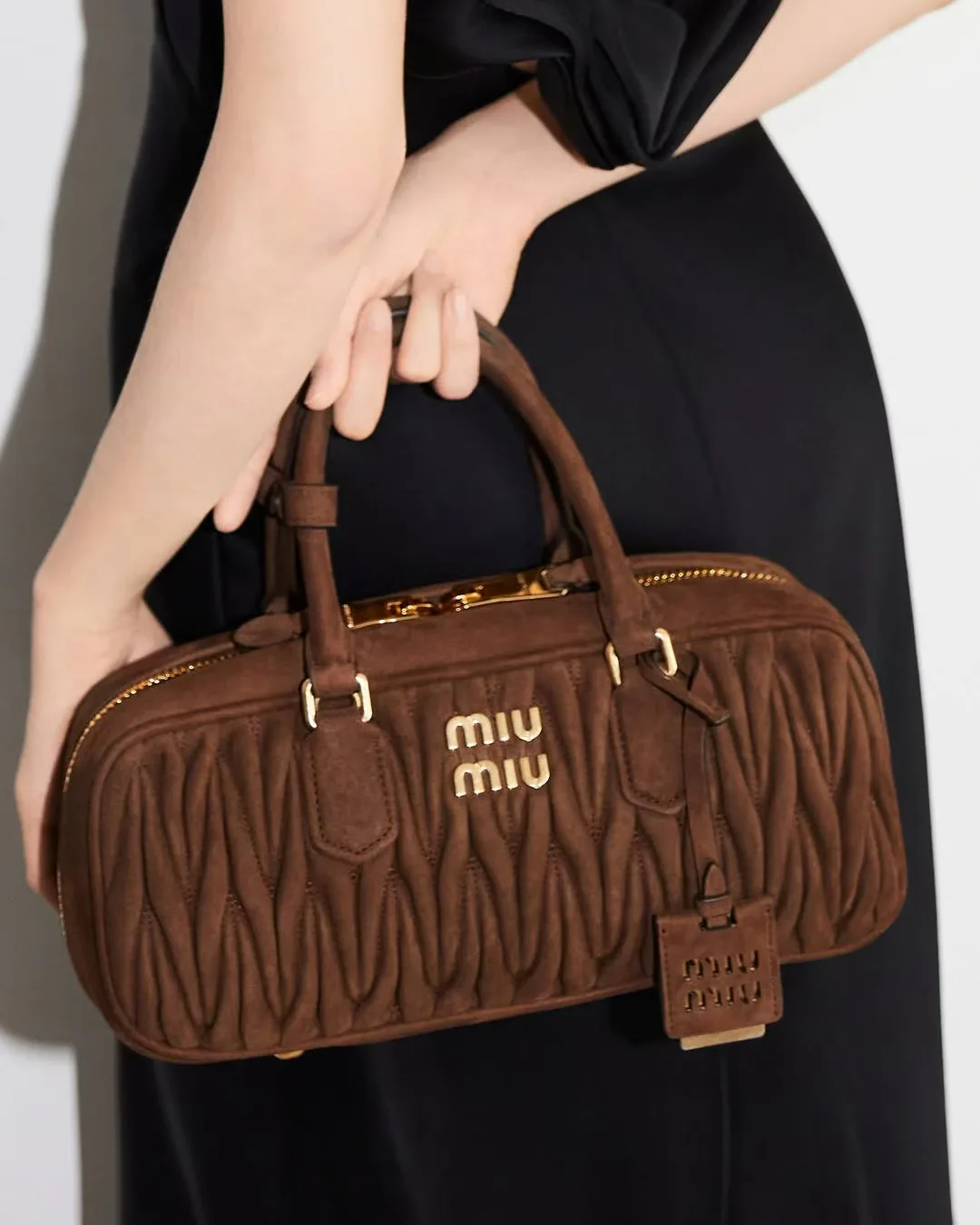 Классические Сумки Женские Miu Miu 115168