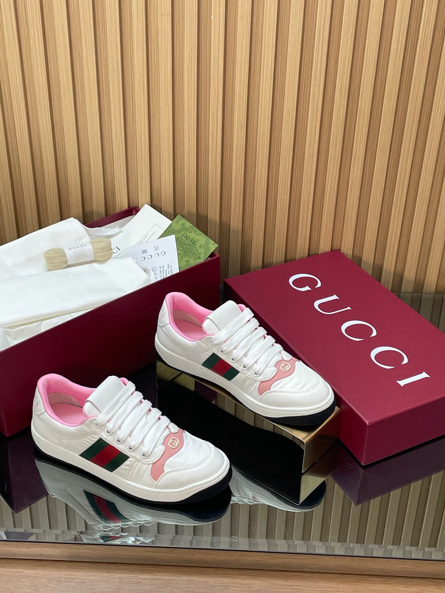 Кроссовки Женские Gucci 18700140