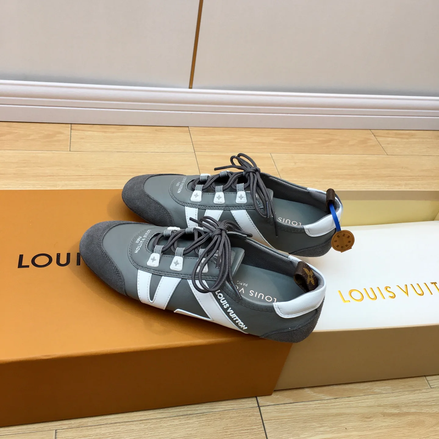 Кроссовки Женские Louis Vuitton 1590938
