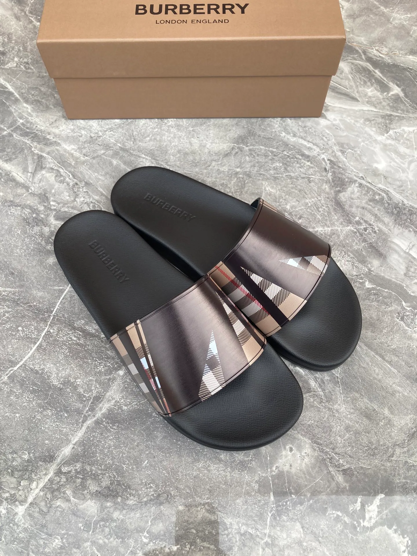 Шлепанцы Женские Burberry 5879838
