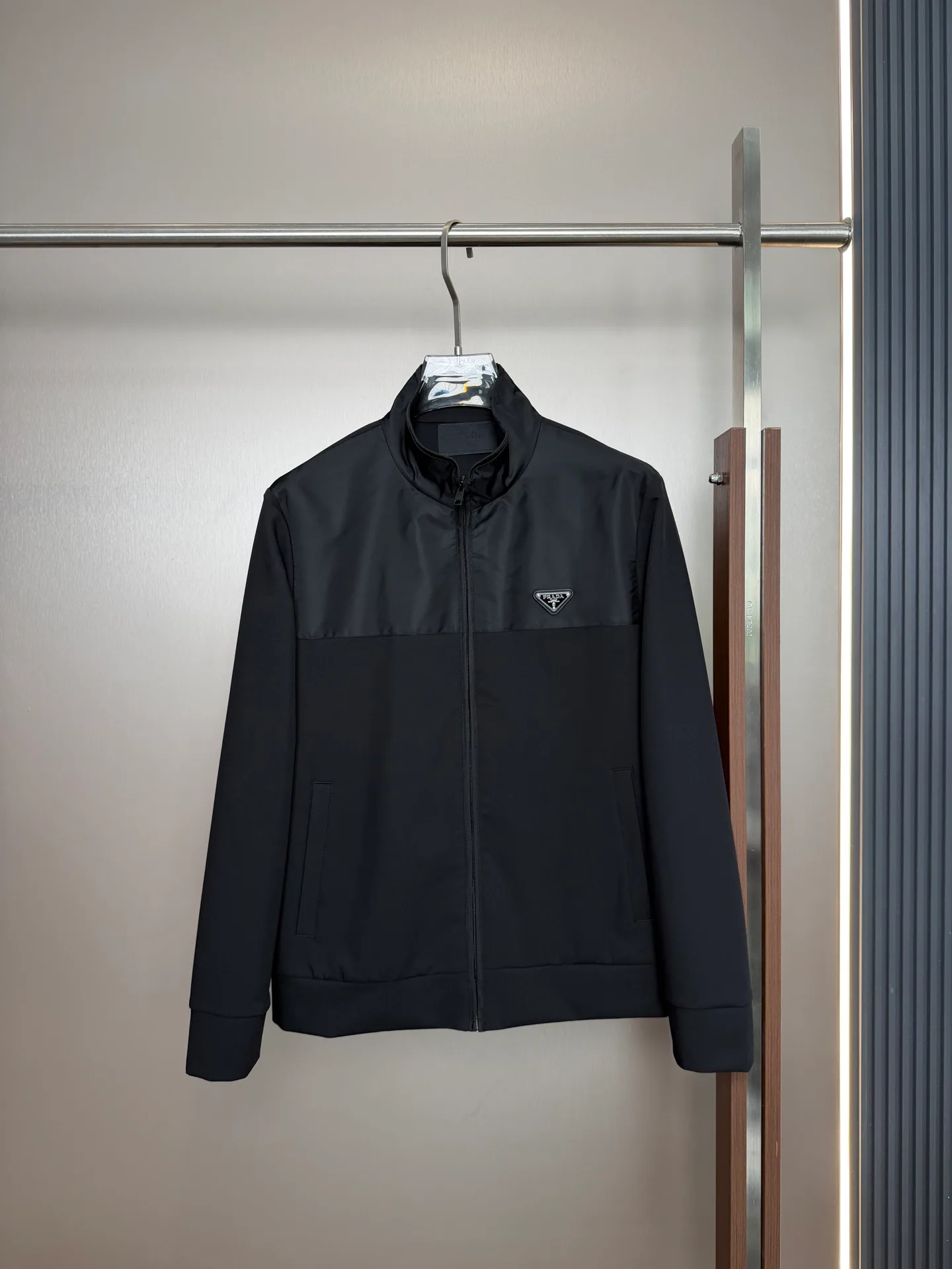Куртки И Пуховики Мужские Prada 17915402