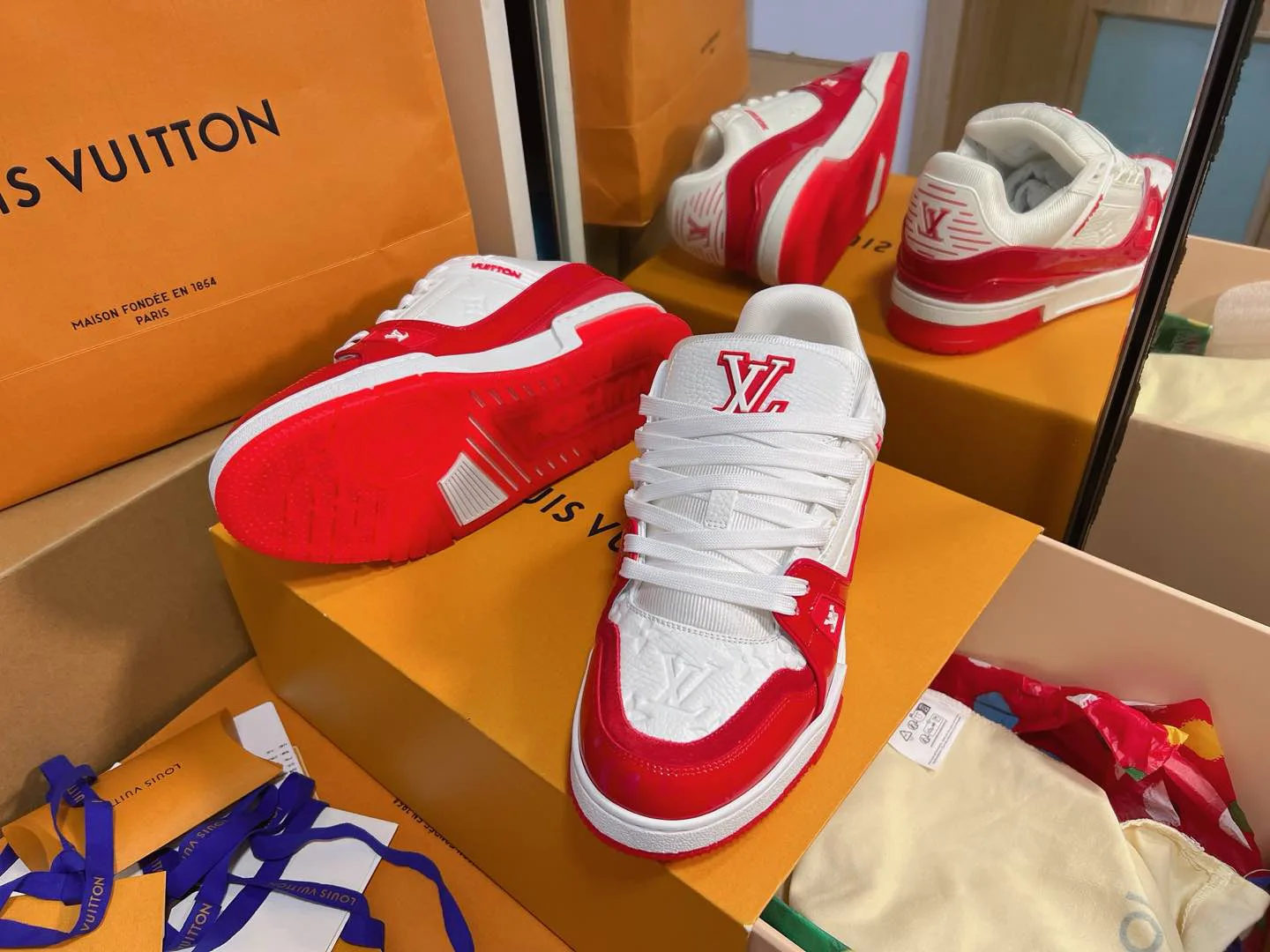 Кроссовки Женские Louis Vuitton 1880917