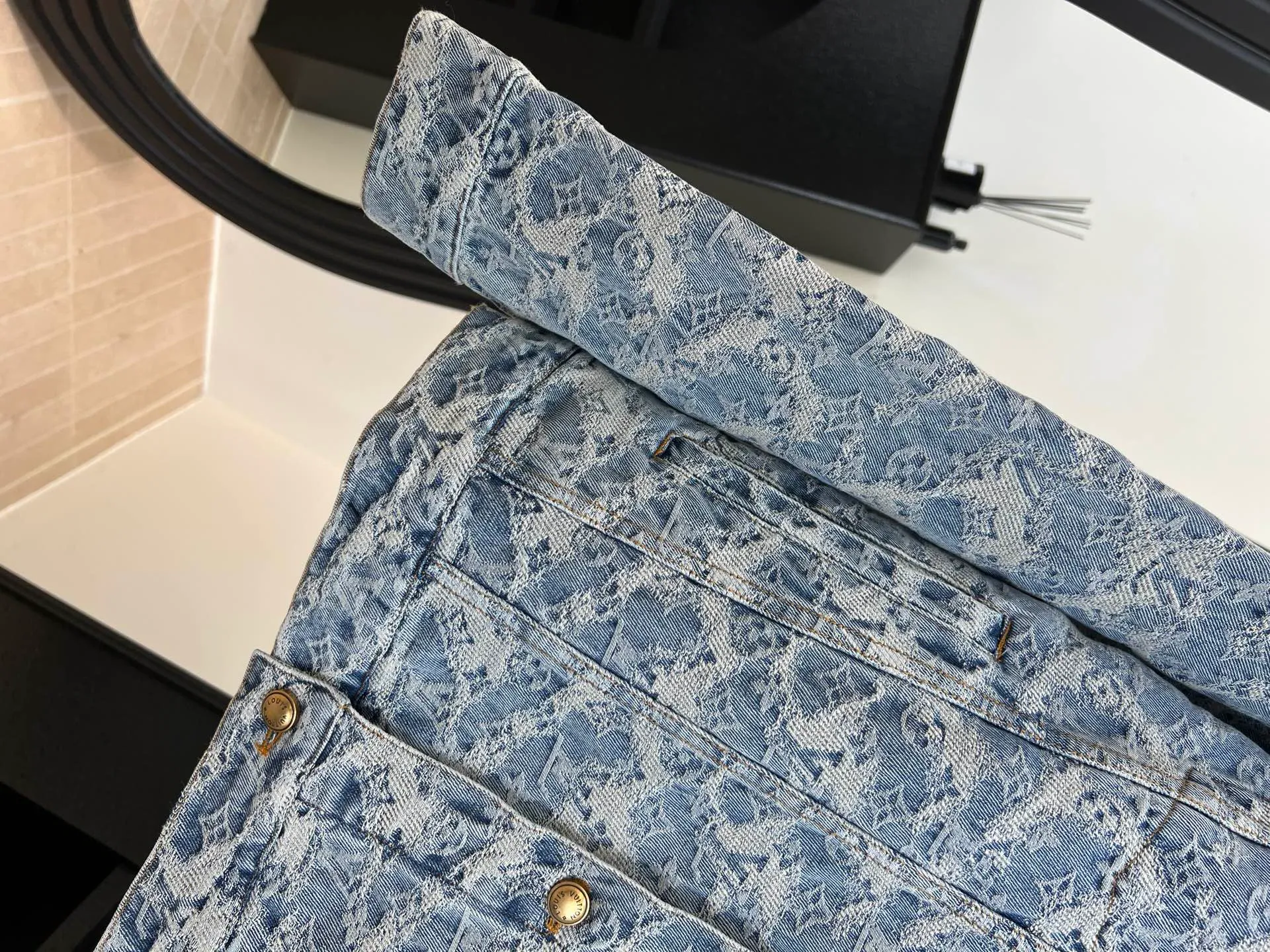 Куртки И Пуховики Женские Louis Vuitton 339789