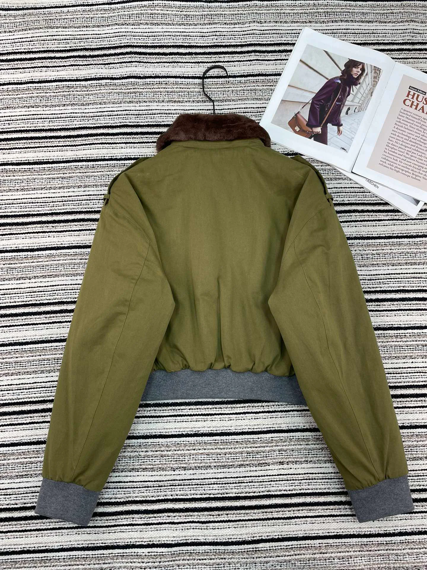 Куртки И Пуховики Женские Miu Miu 3924393