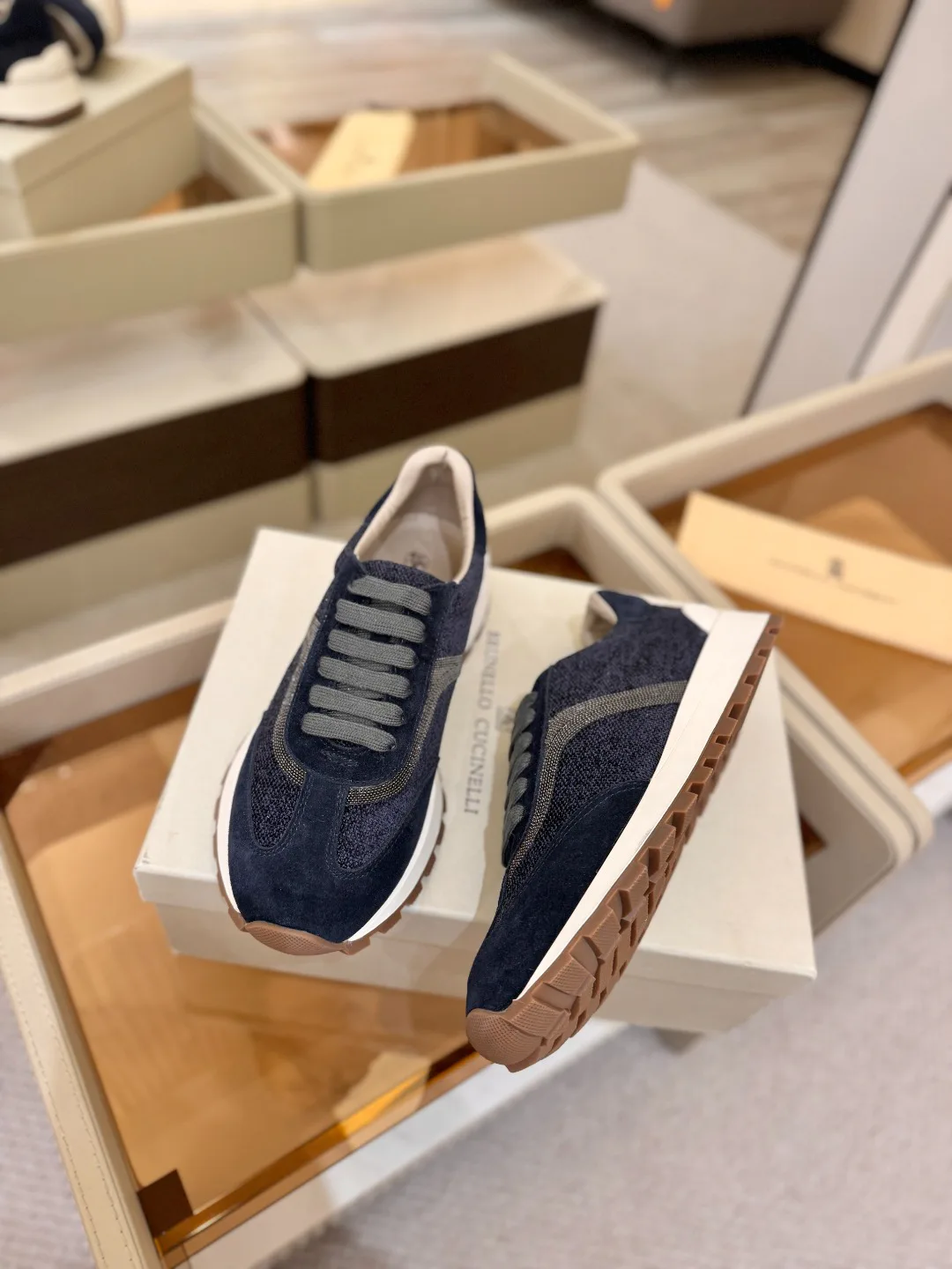 Кроссовки Женские Brunello Cucinelli 18813011