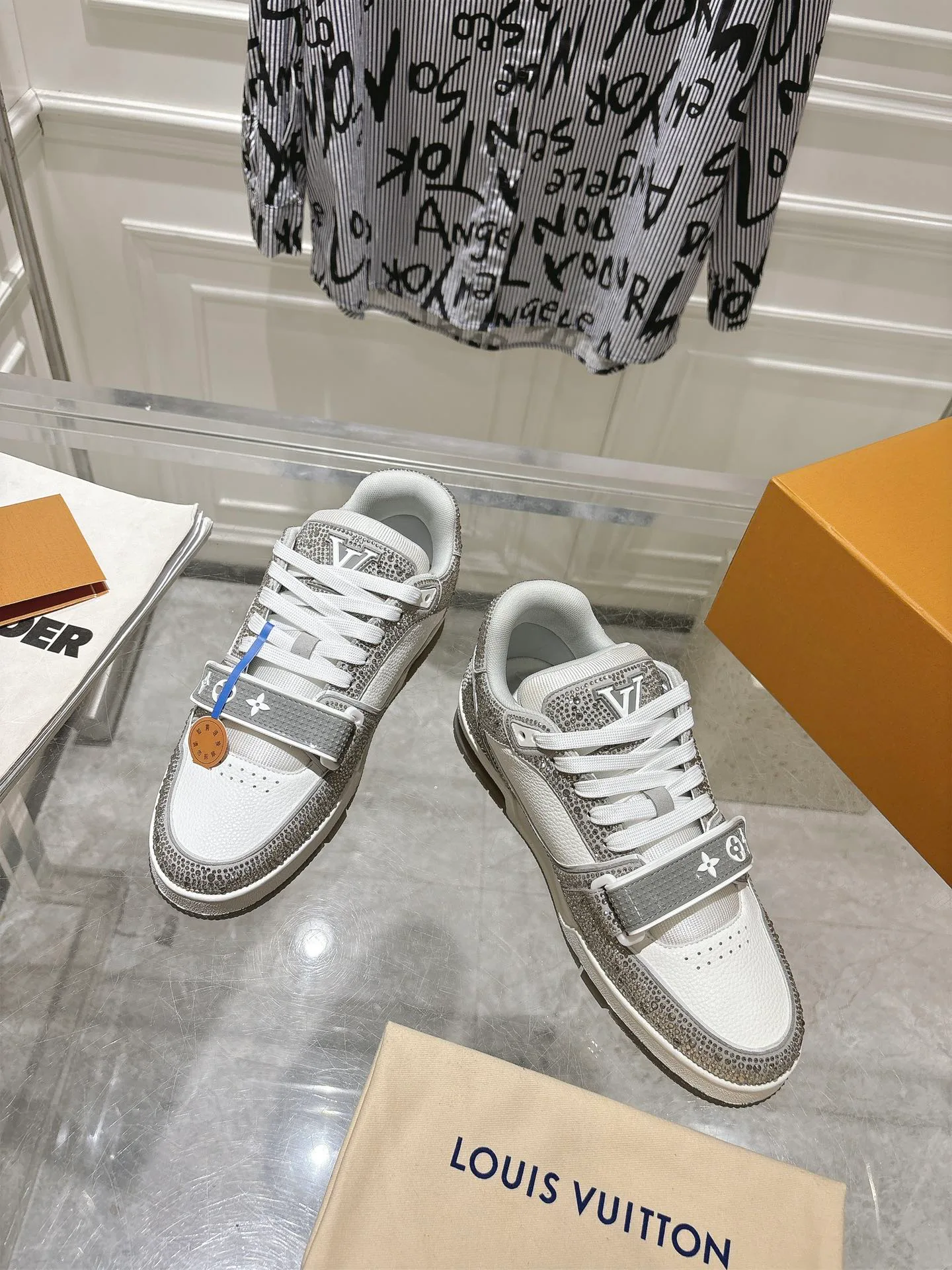 Кроссовки Женские Louis Vuitton 17213