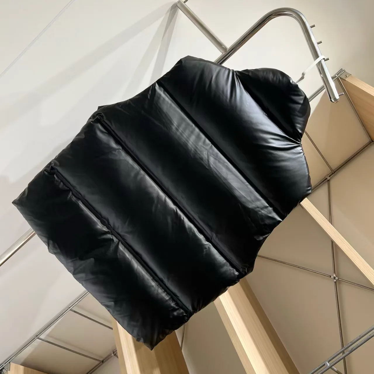 Жилеты Женские Prada 18131401