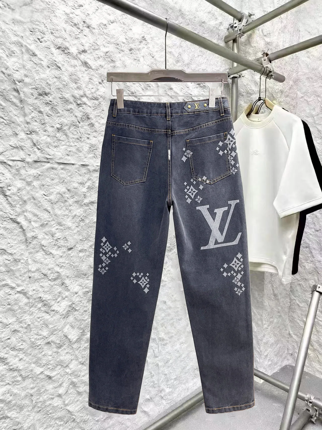 Джинсы Мужские Louis Vuitton 18596827