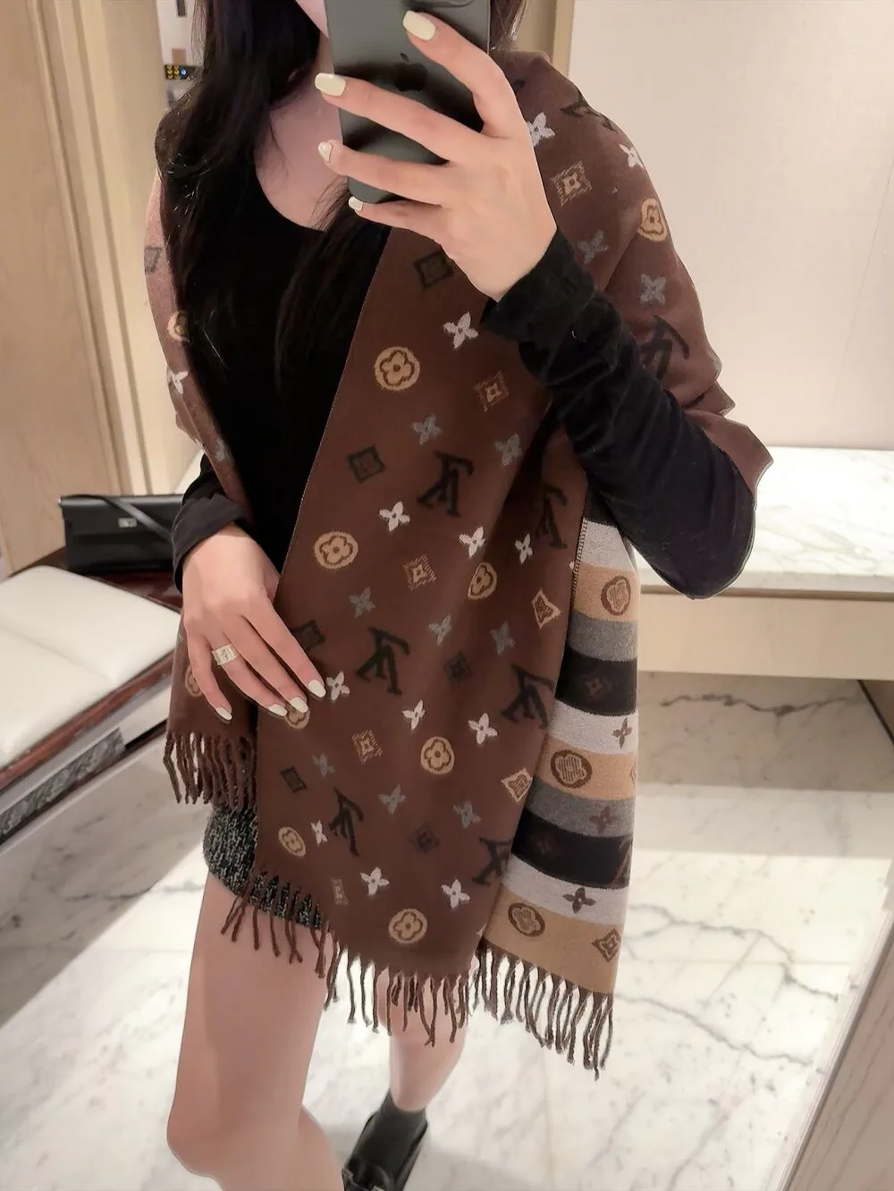 Шарфы Louis Vuitton 18002812