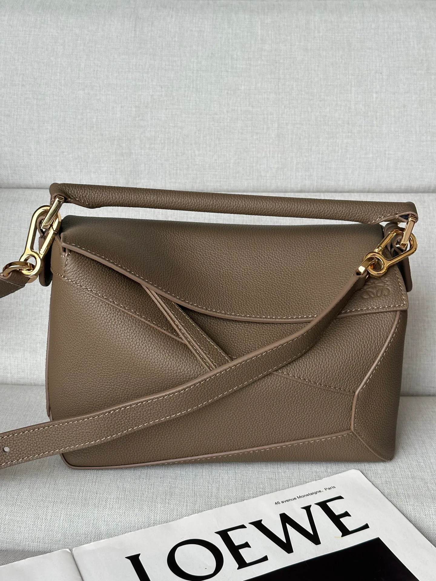 Классические Сумки Женские Loewe 13339540