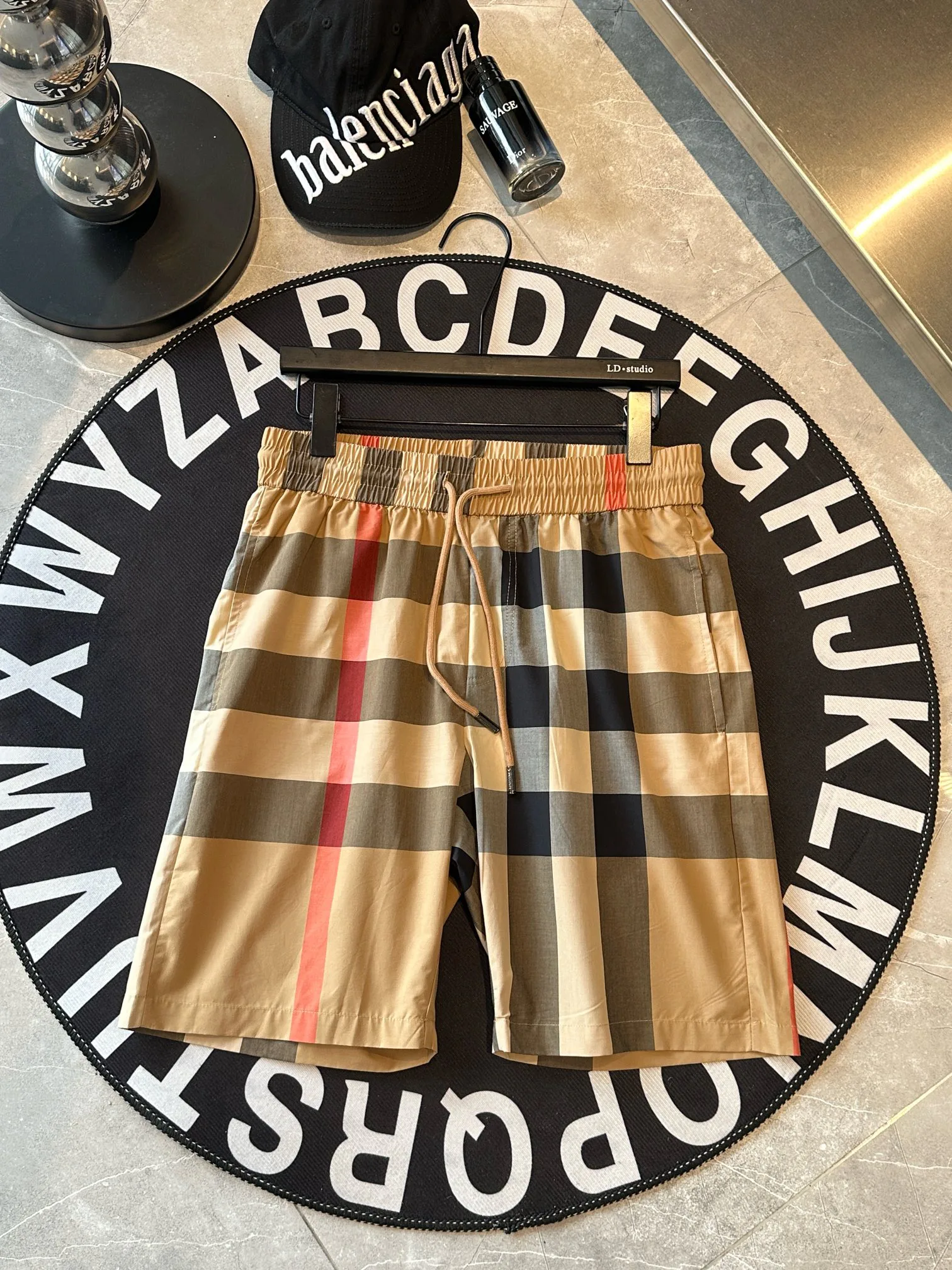 Шорты Женские Burberry 9872811