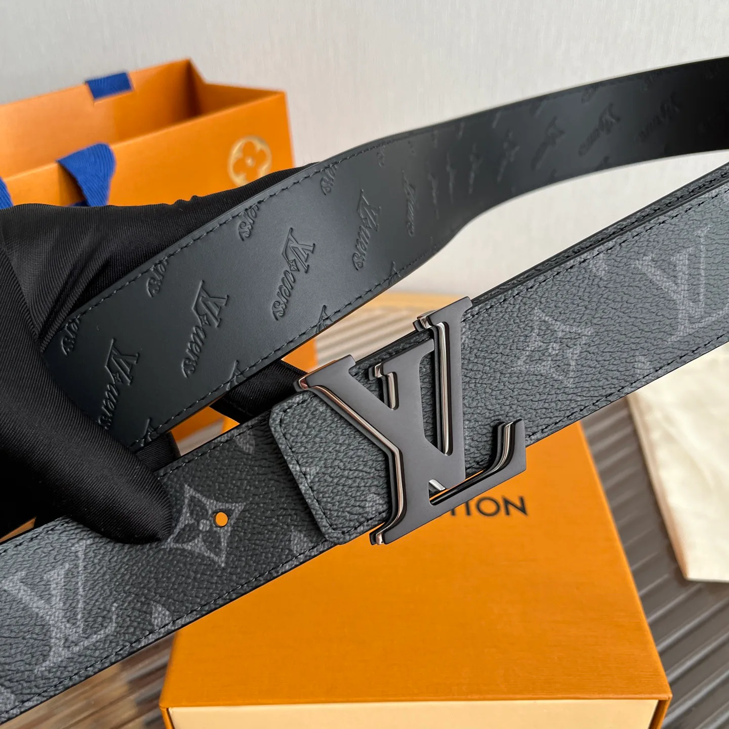 Ремни Louis Vuitton 10399066