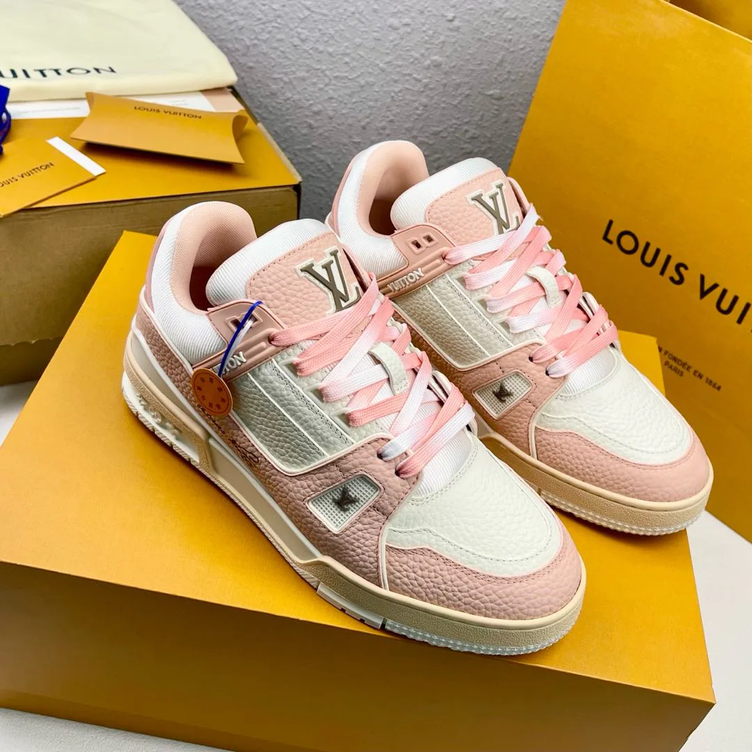 Кроссовки Женские Louis Vuitton 2679333