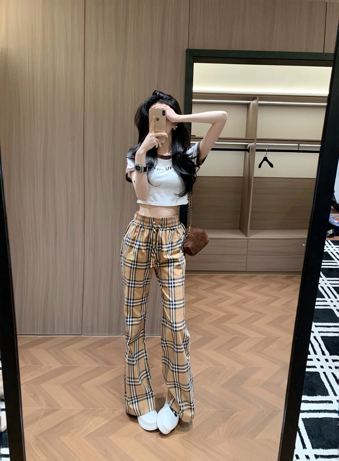 Брюки Женские Burberry 11249903