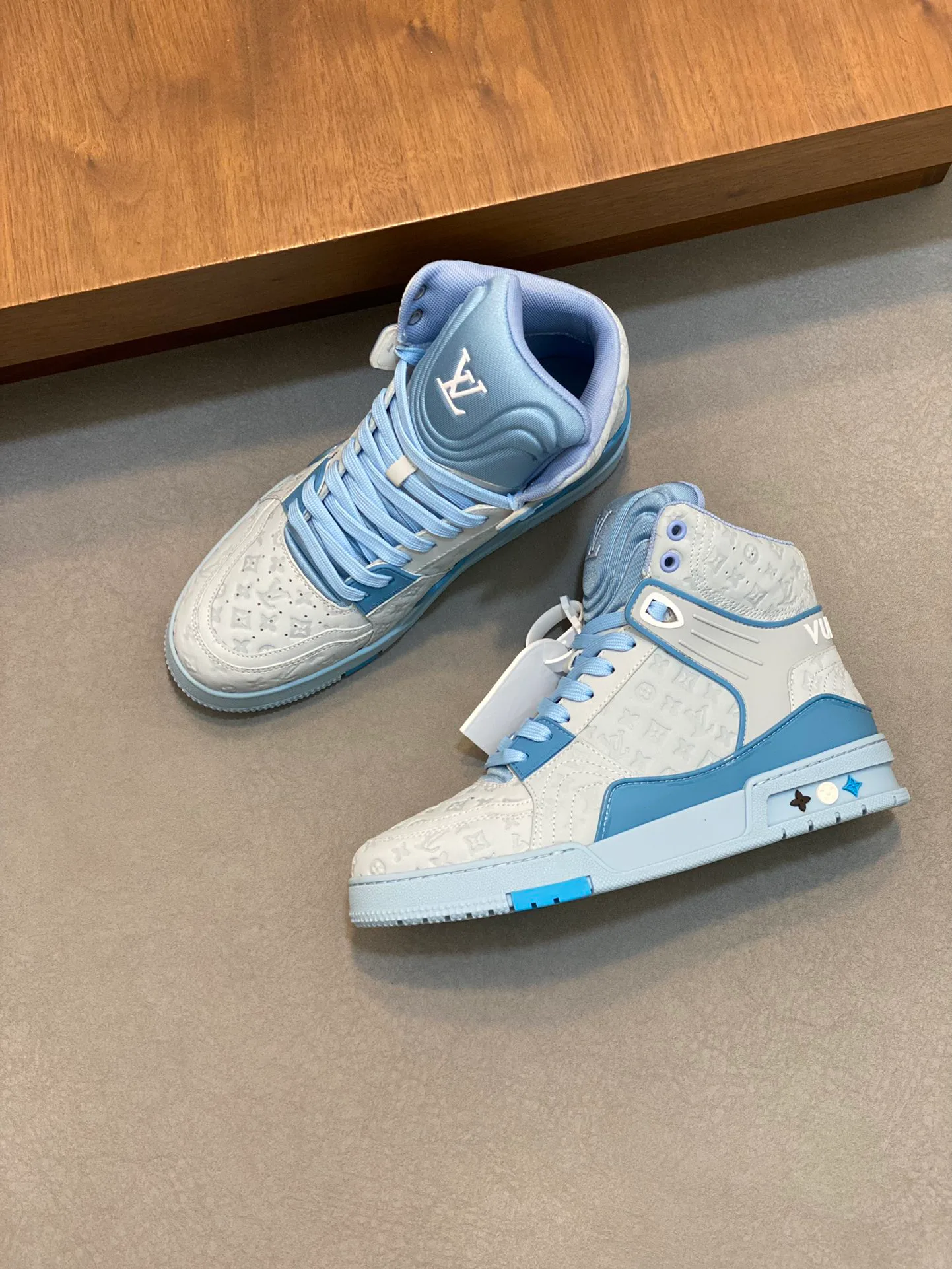 Кроссовки Мужские Louis Vuitton 1483819