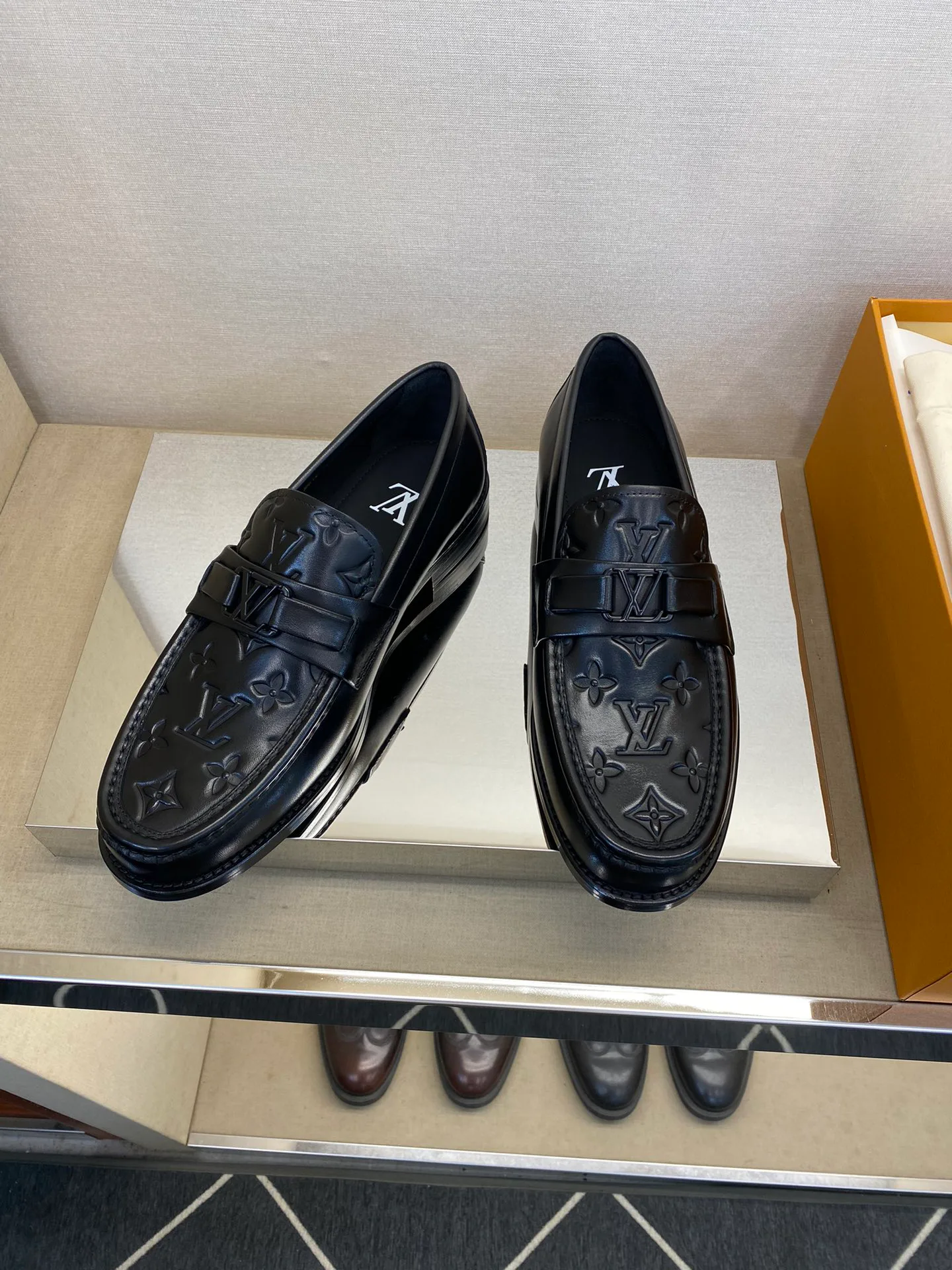 Лоферы И Туфли Мужские Louis Vuitton 18079163