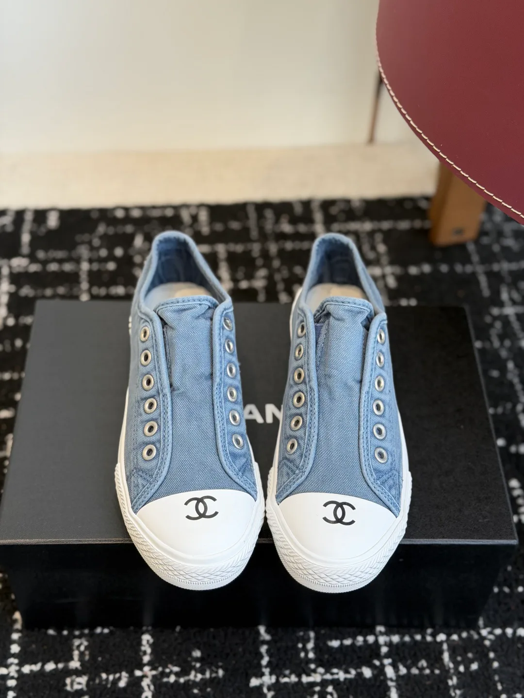 Кроссовки Женские Chanel 17425357