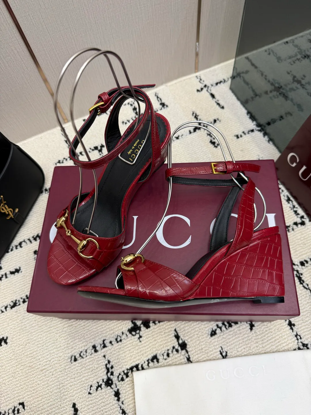 Босоножки Женские Gucci 18049071