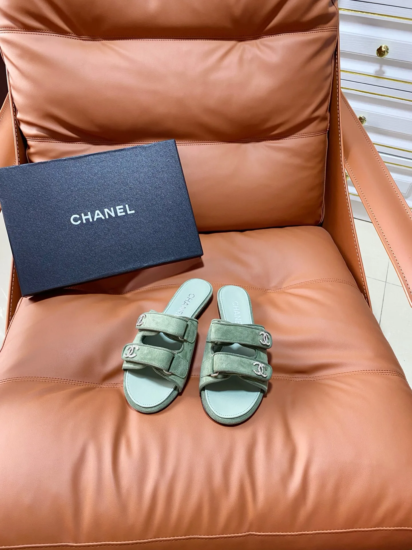 Шлепанцы Женские Chanel 13454356