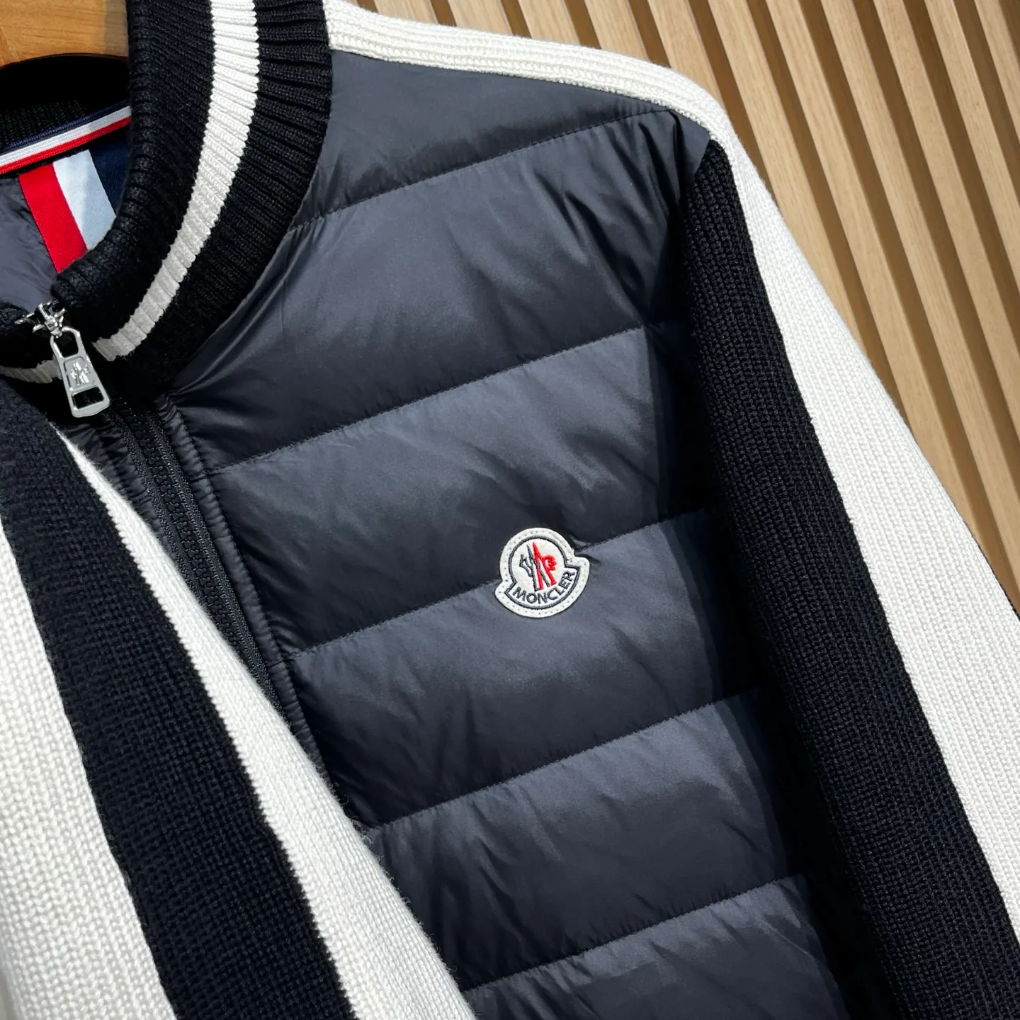 Куртки И Пуховики Мужские Moncler 1387913