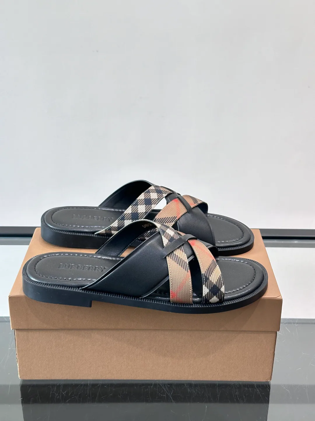 Сандалии Мужские Burberry 13546914