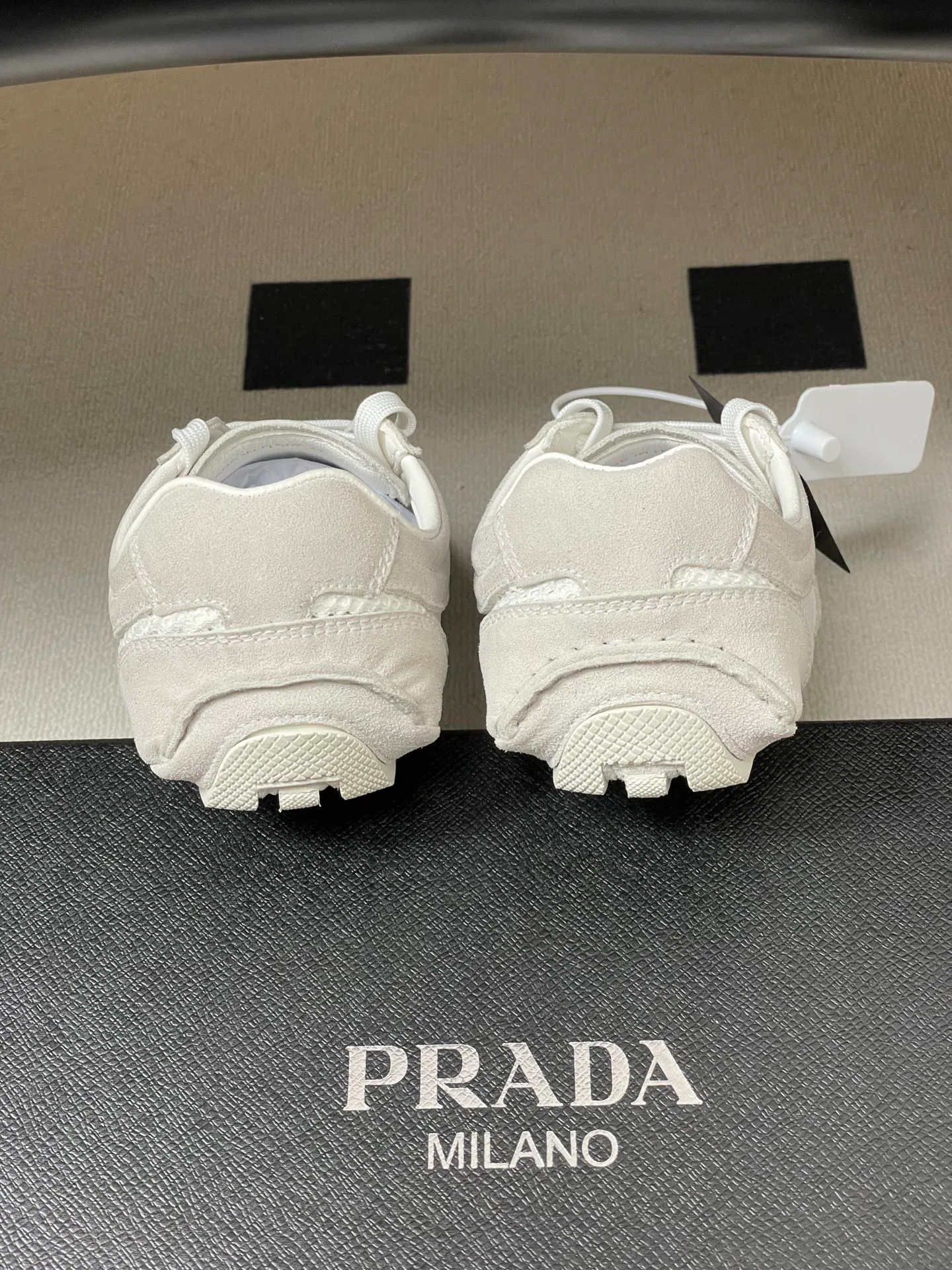 Кроссовки Женские Prada 12810922