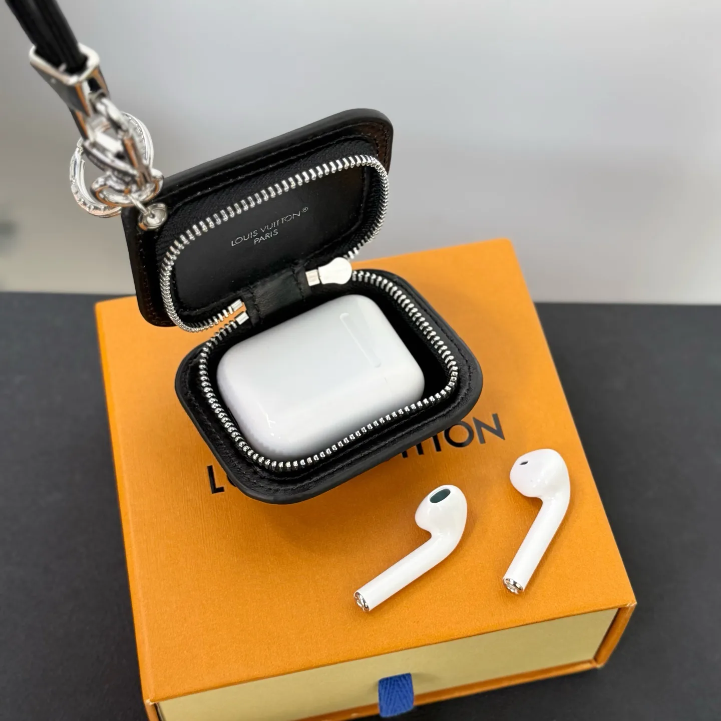 Клатчи Женские Louis Vuitton 3414335