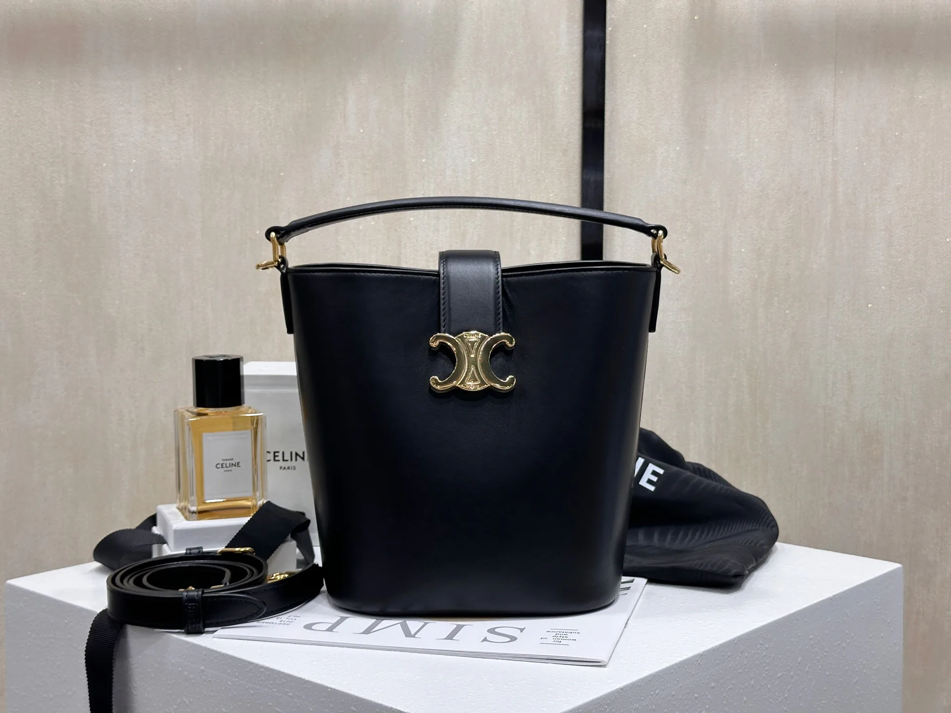 Сумки На Ремне Женские Celine 133540