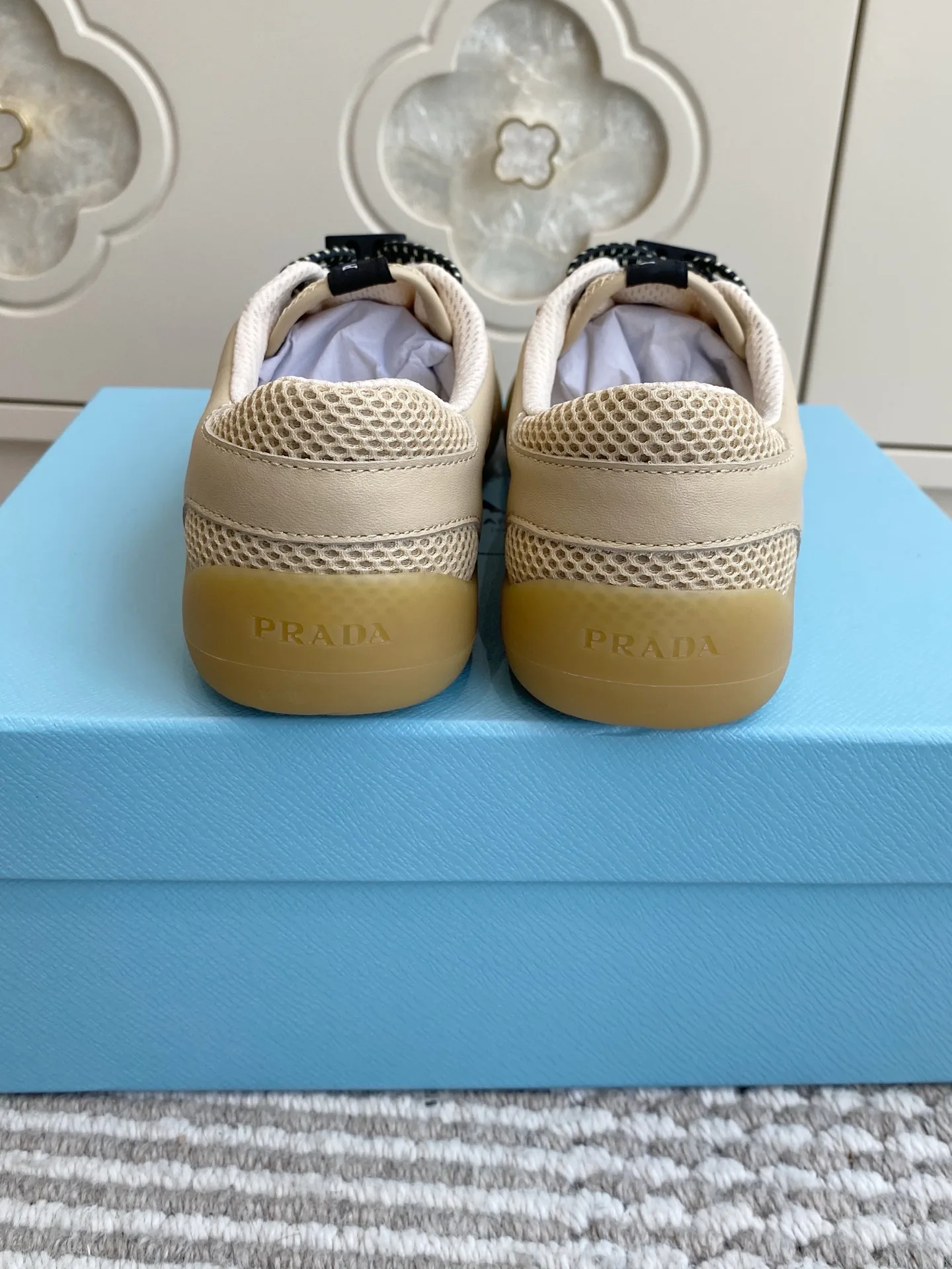 Кроссовки Женские Prada 13239495