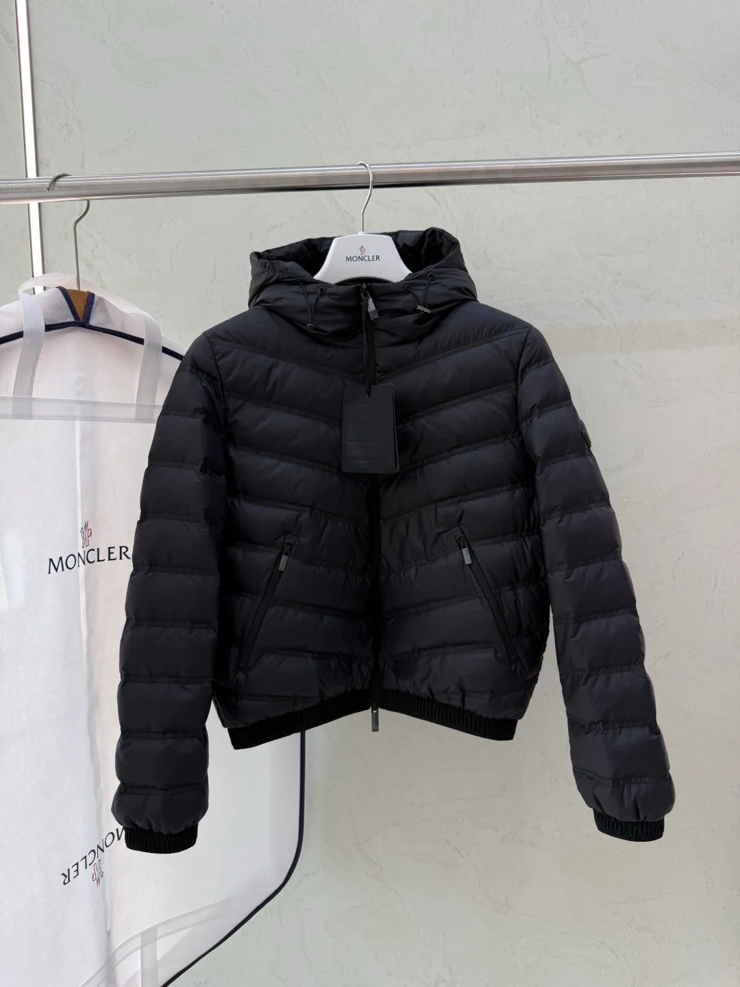 Куртки И Пуховики Женские Moncler 18052698
