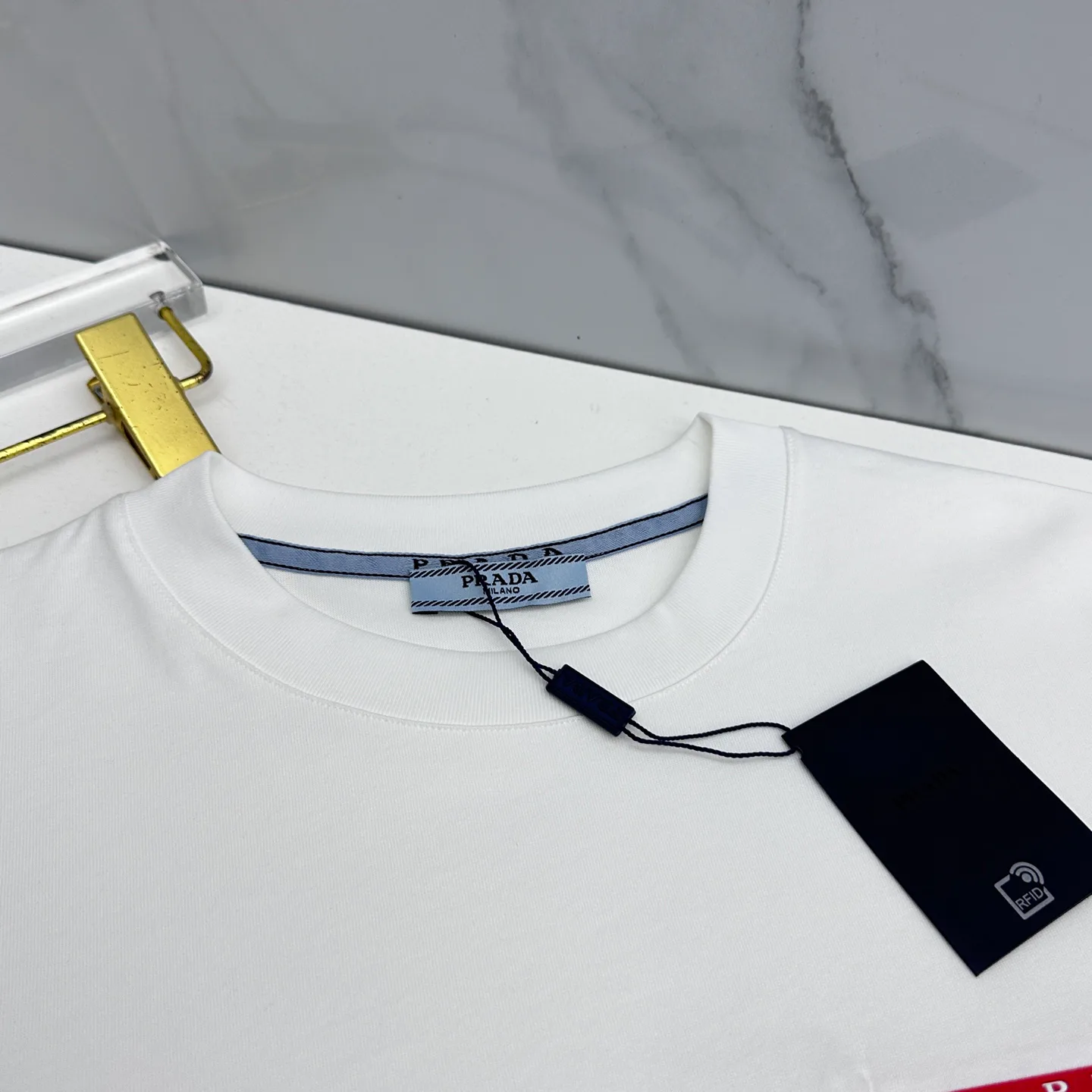 Футболки Женские Prada 1635384
