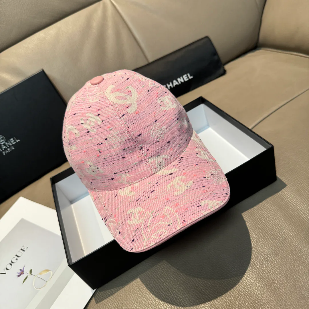 Головные Уборы Chanel 18347065