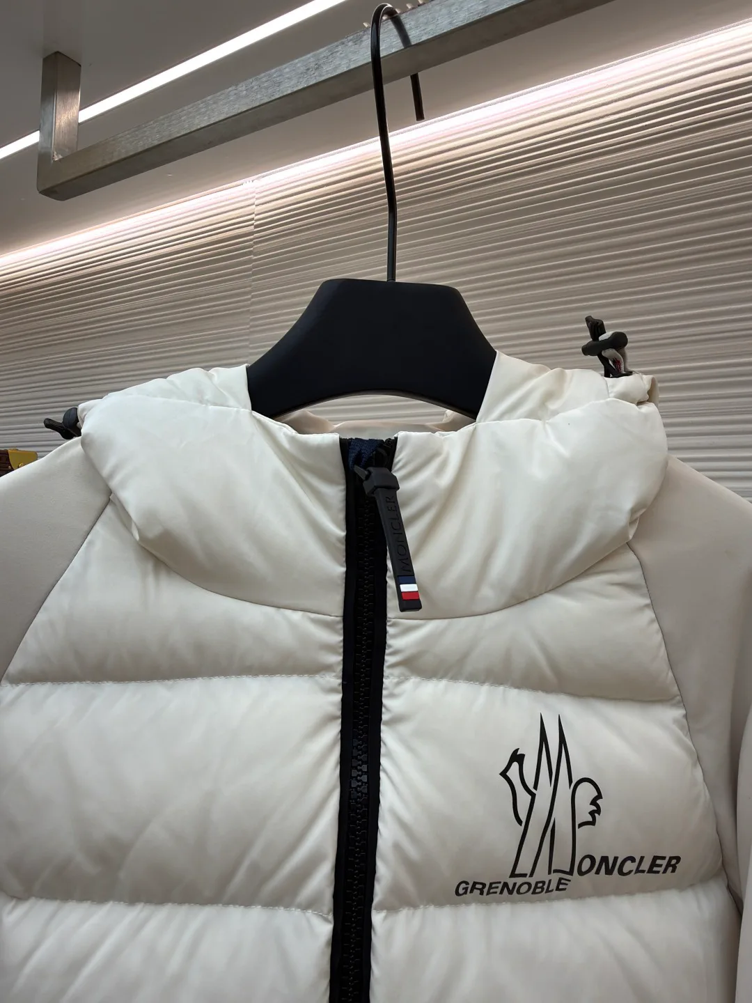 Куртки И Пуховики Мужские Moncler 8973497