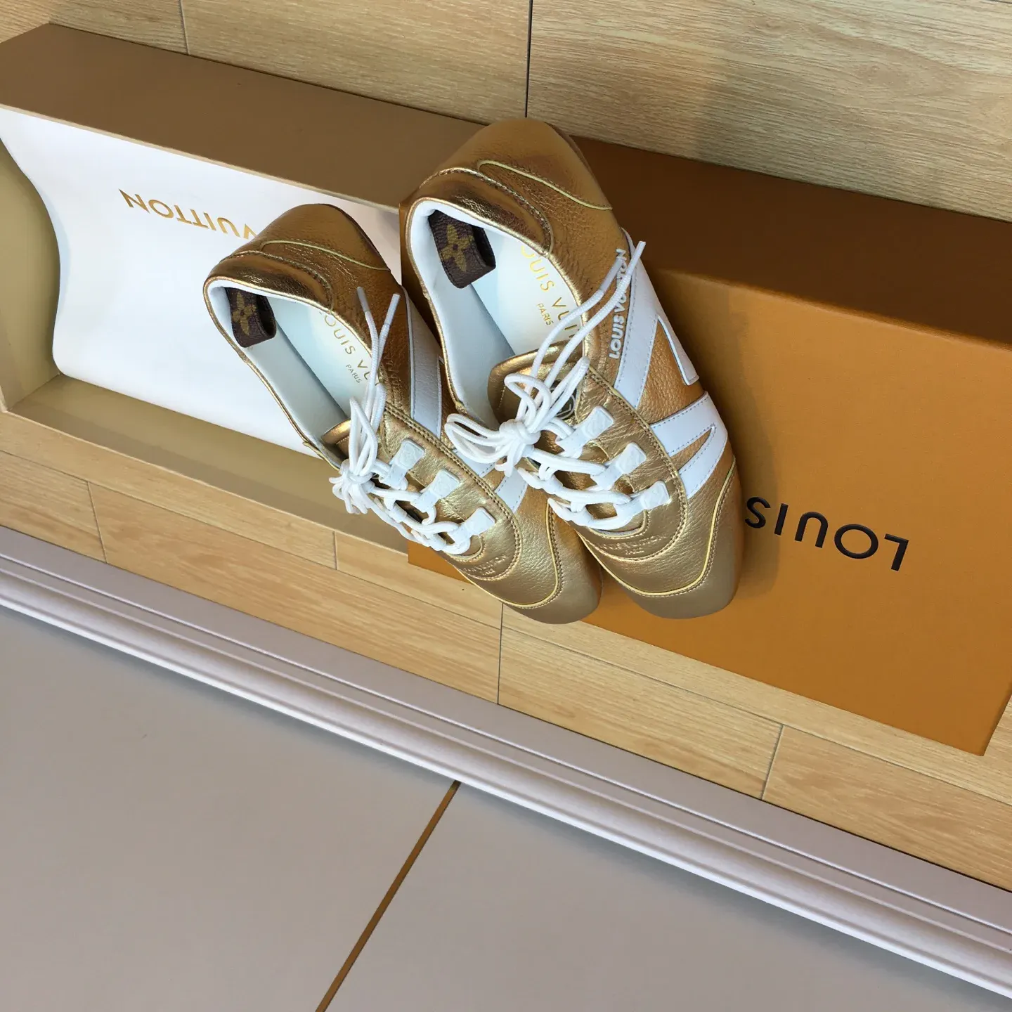 Кроссовки Женские Louis Vuitton 1590954