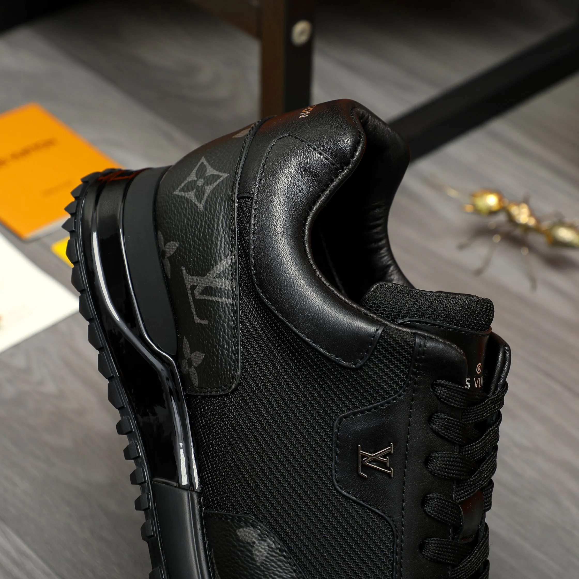 Кроссовки Мужские Louis Vuitton 288034