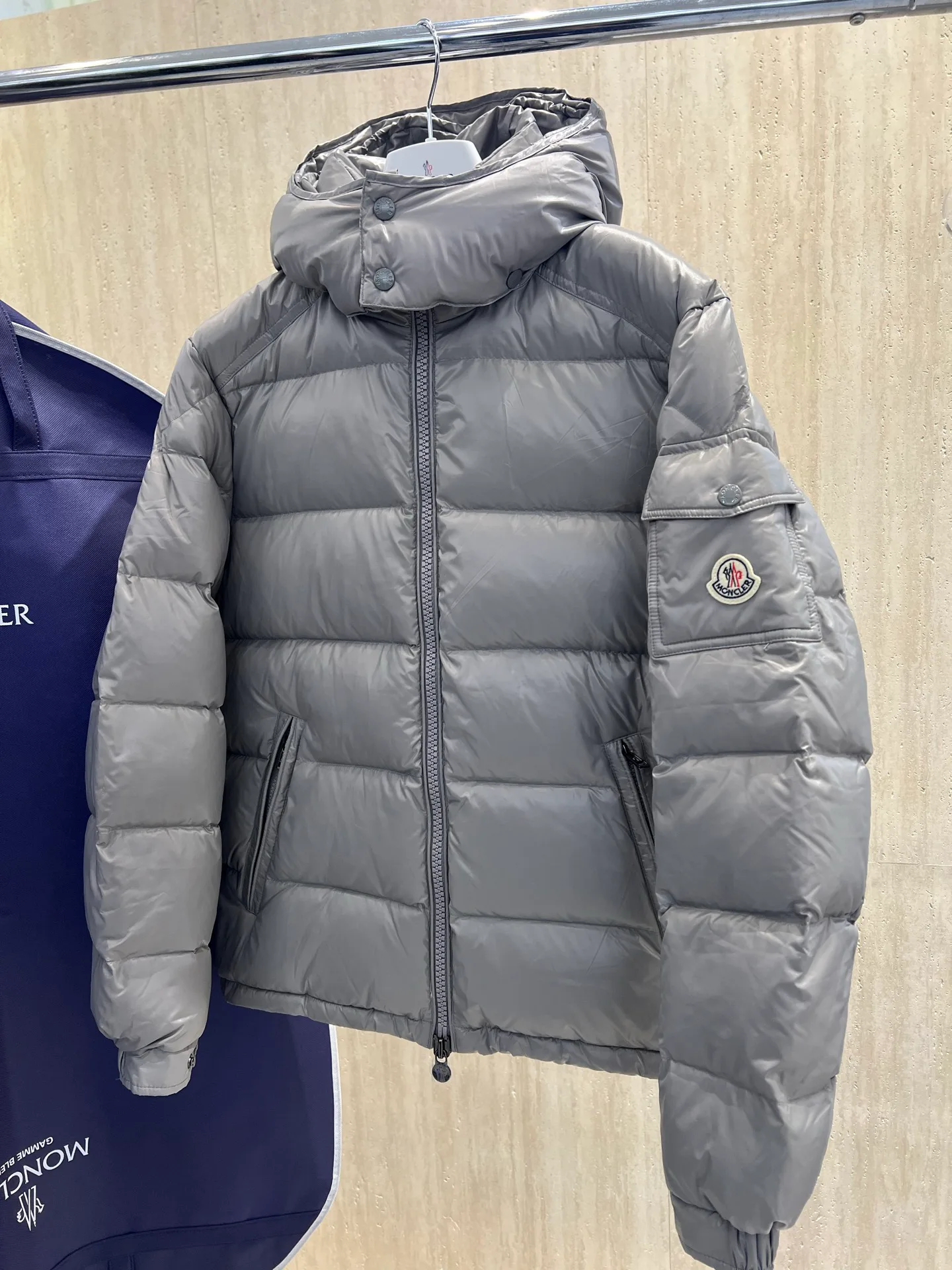 Куртки И Пуховики Женские Moncler 18723404